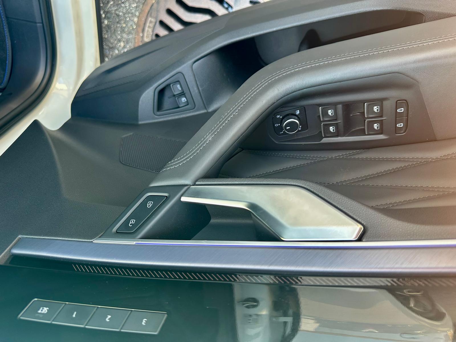 VW Touareg 3.0 TSI eHybrid R Tiptronic-image-12