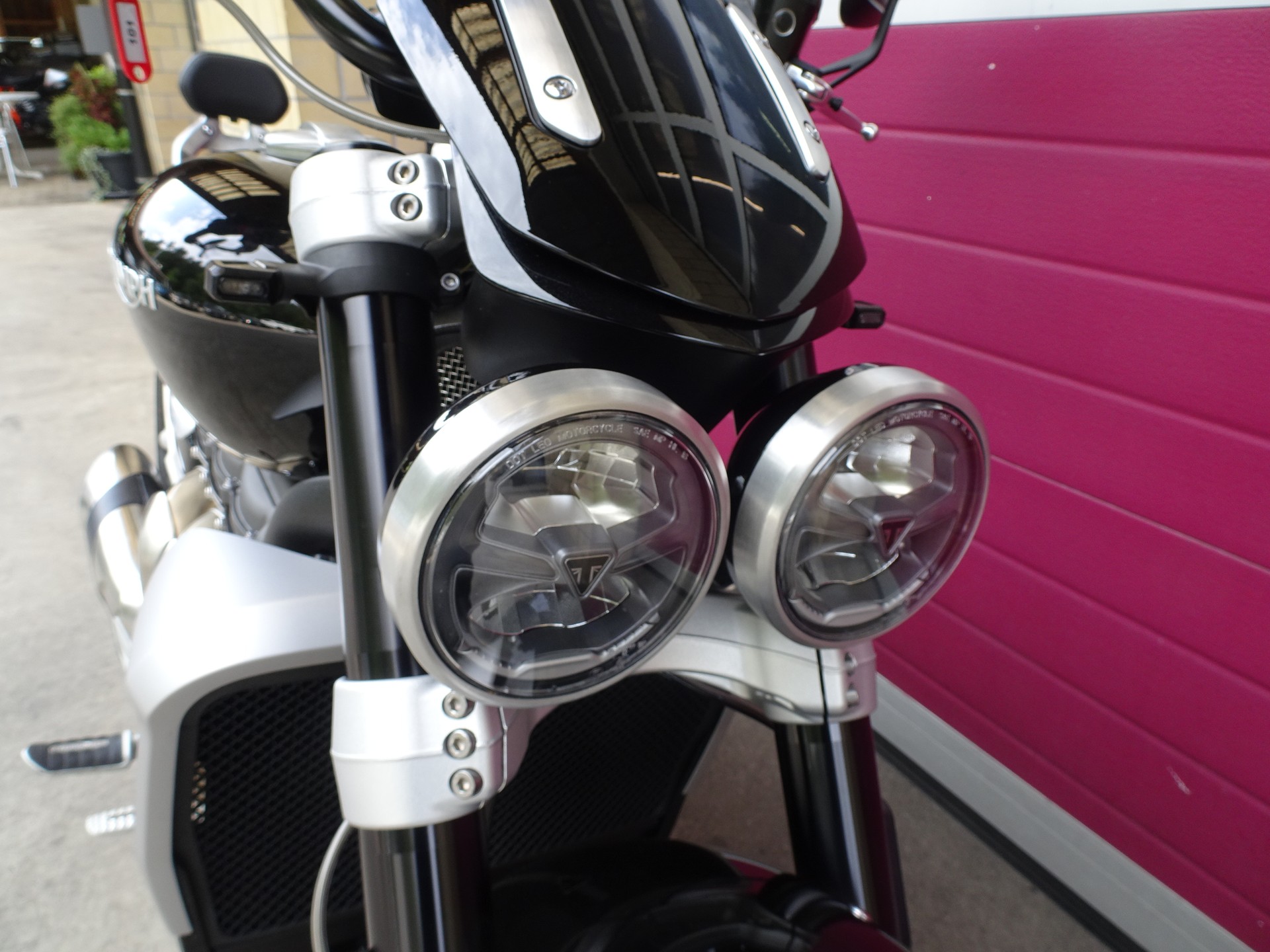 TRIUMPH Rocket 3 GT-image-11