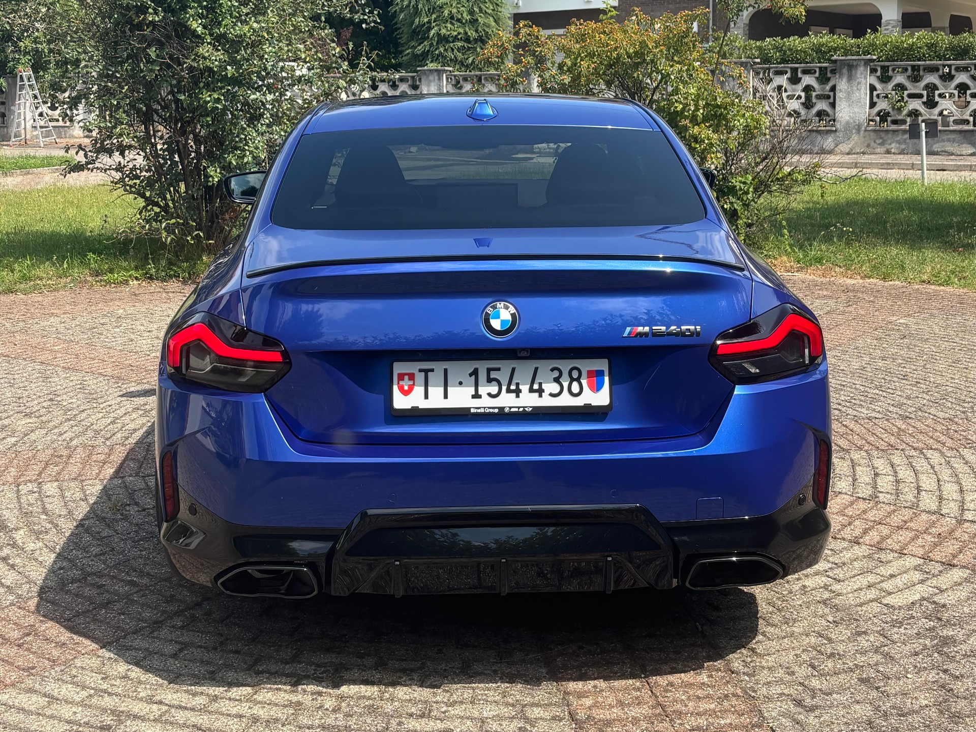 BMW M240i xDrive-image-3