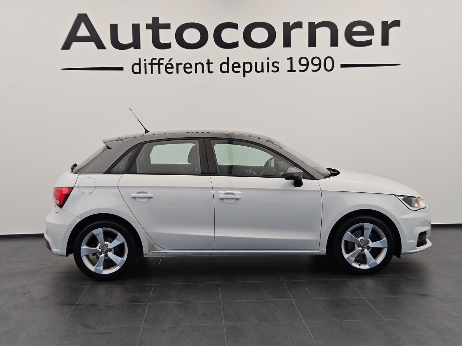AUDI A1 Sportback 1.4 TFSI Sport S-tronic-image-5