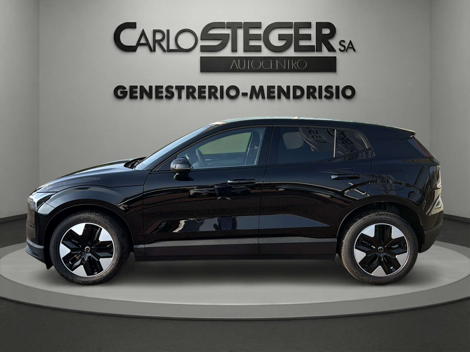 VOLVO EX30 P5 69 kWh Long Range Plus-showroom-element-3