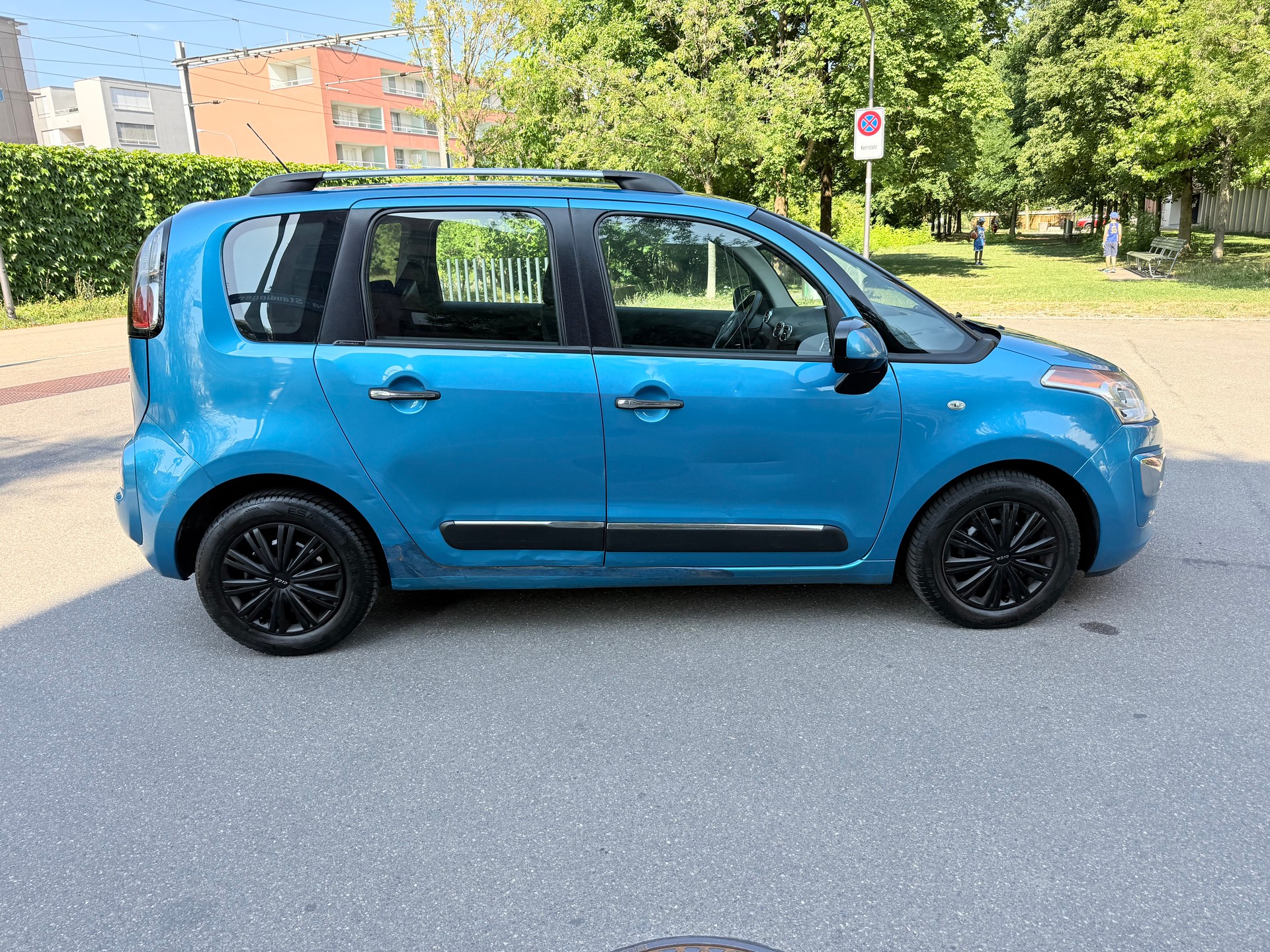 CITROEN C3 Picasso 1.4i 16V Exclusive-image-5