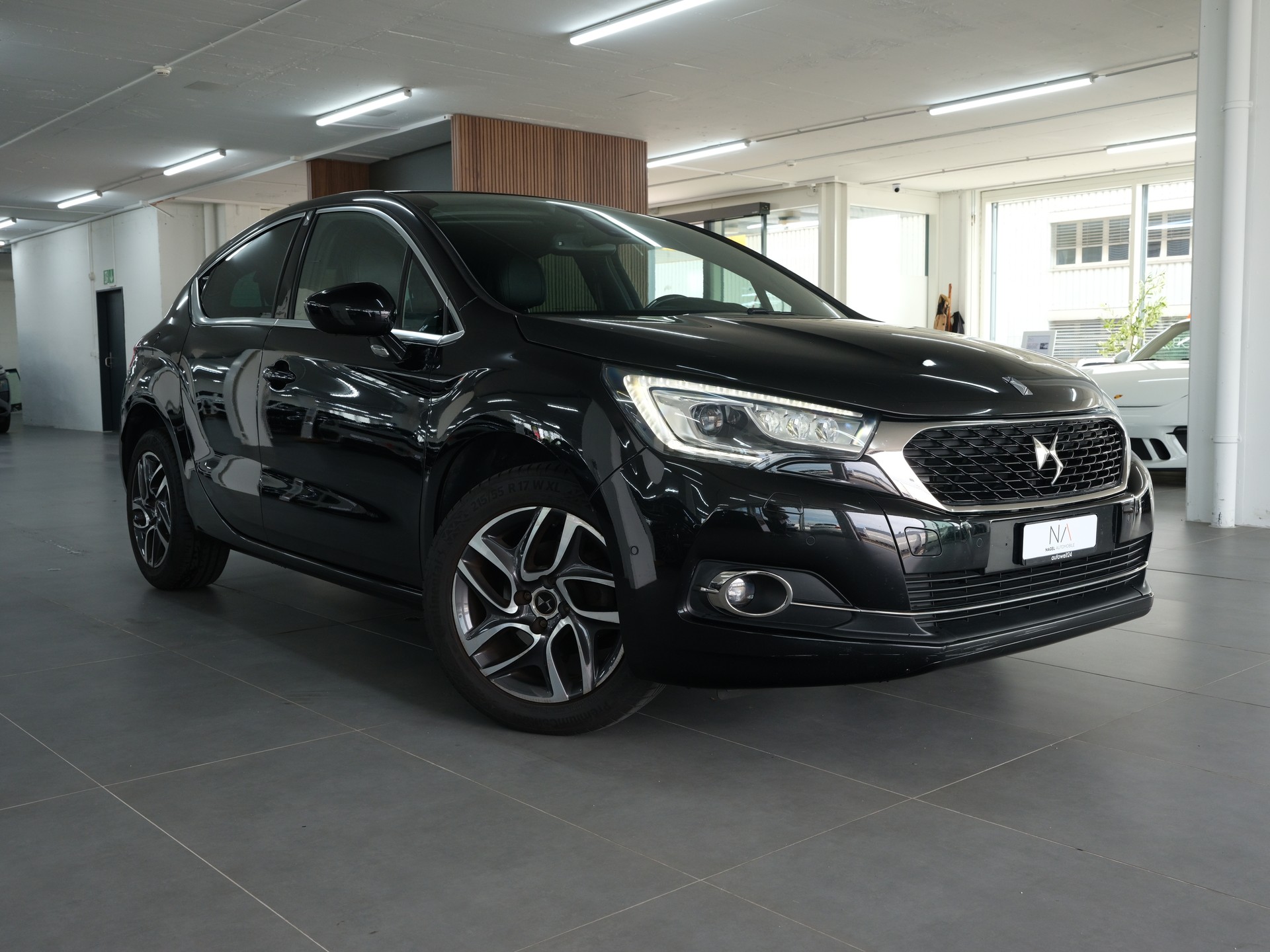 DS AUTOMOBILES DS 4 1.6 BlueHDi Performance Line Automatic *Sitzheizung* *PDC Vorne & Hinten*