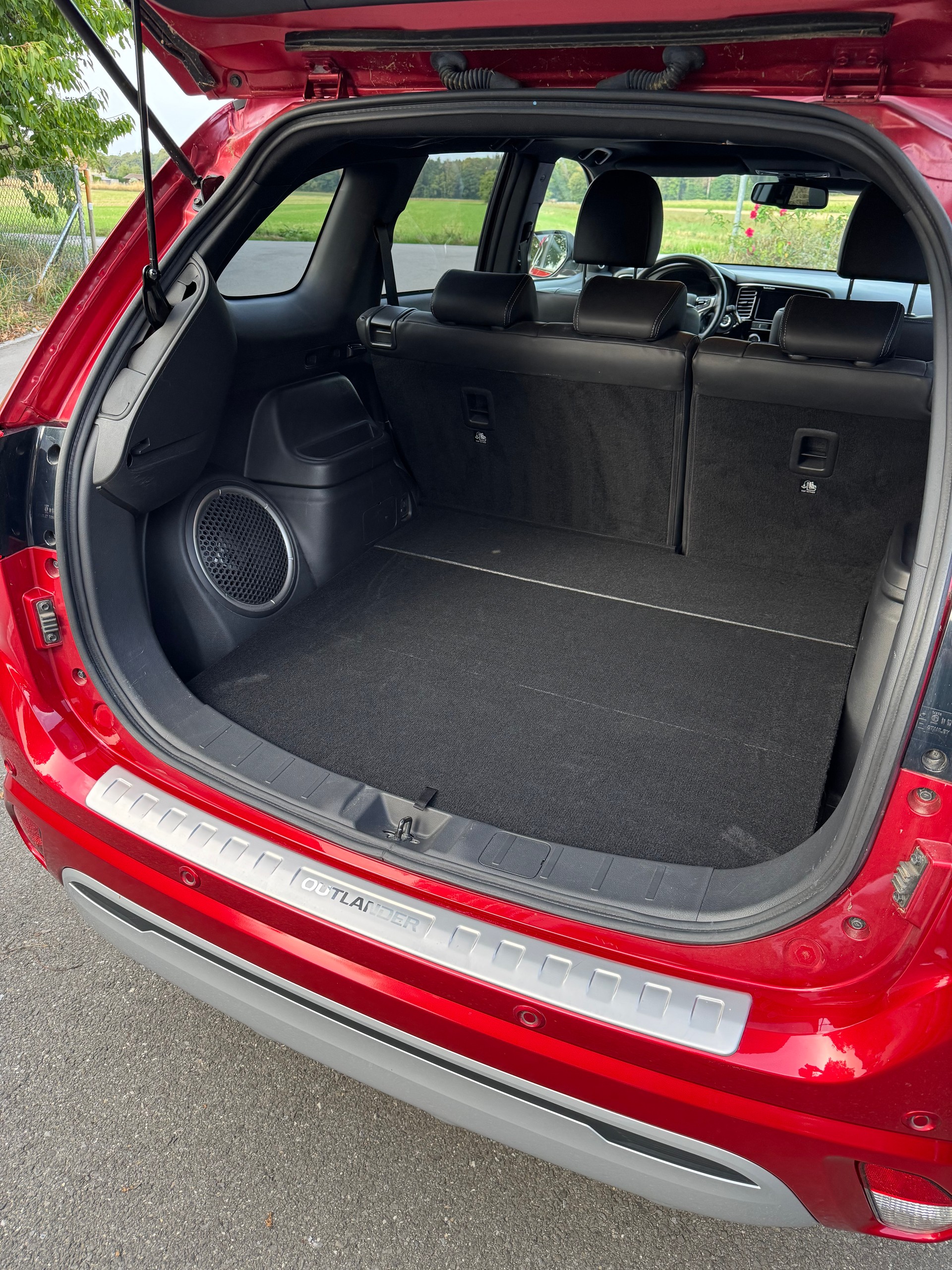 MITSUBISHI 2.4 PHEV Diamond-image-10
