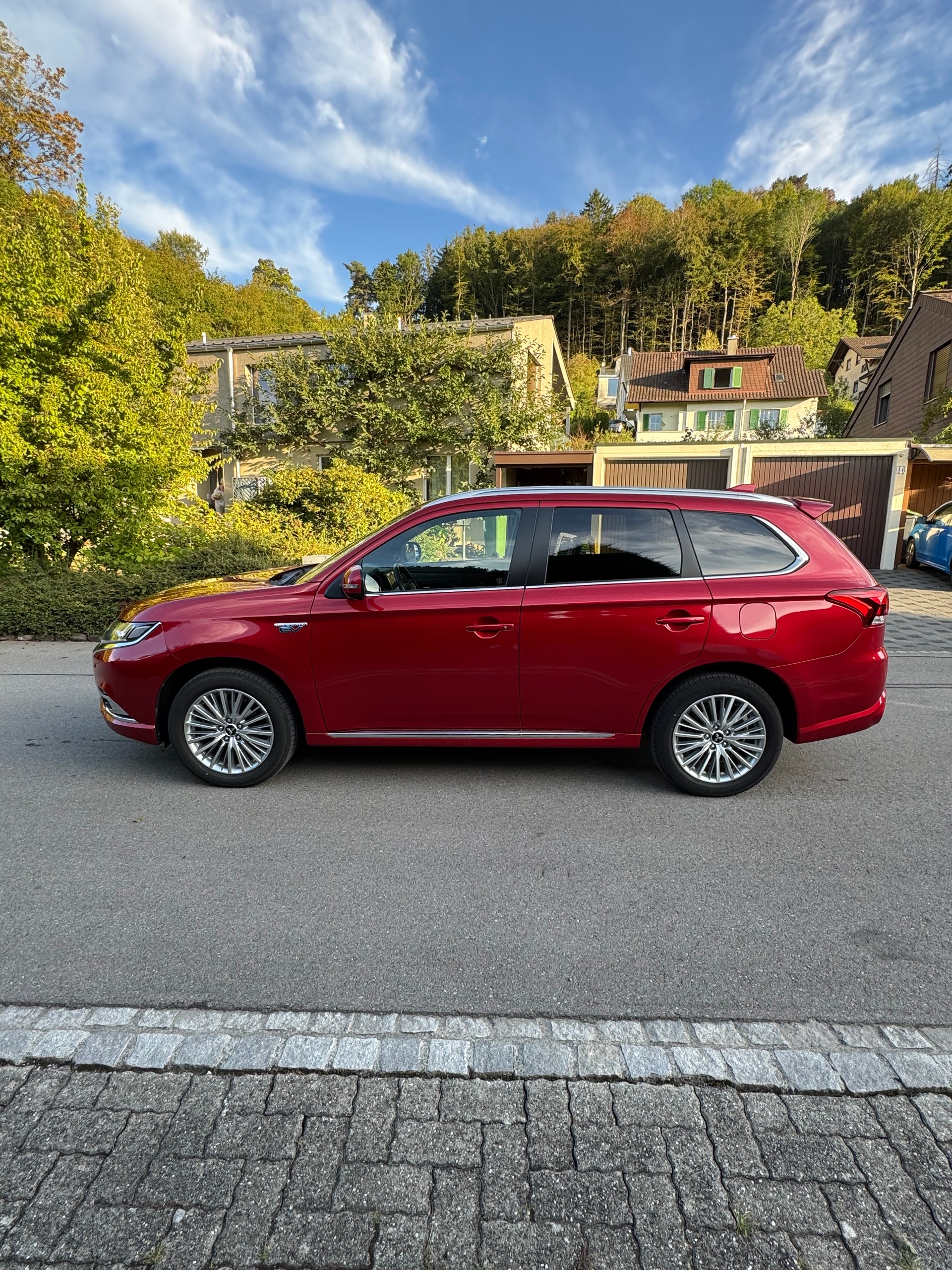 MITSUBISHI 2.4 PHEV Diamond-image-1