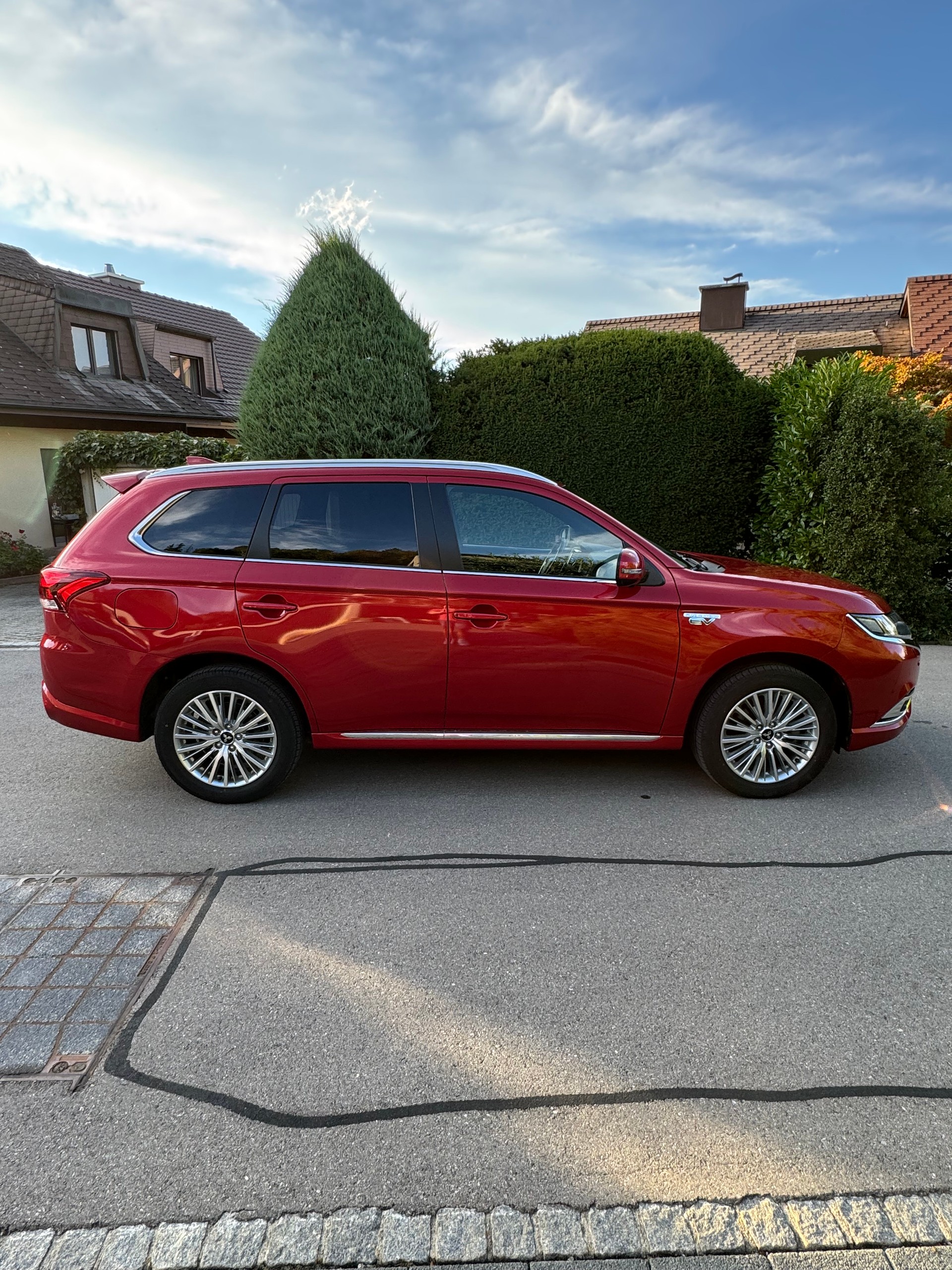 MITSUBISHI 2.4 PHEV Diamond-image-4
