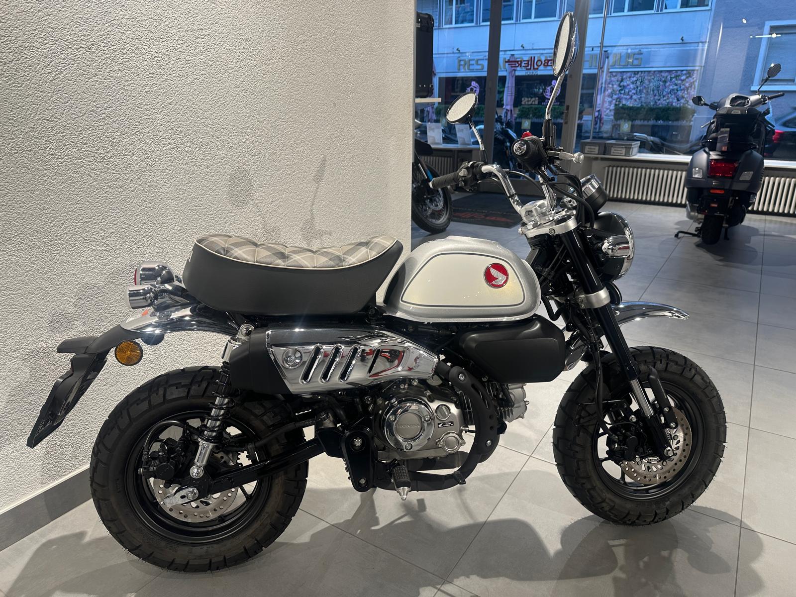 HONDA Monkey 125 ABS | Occasion | nur 720 km | Top Zustand-image-5