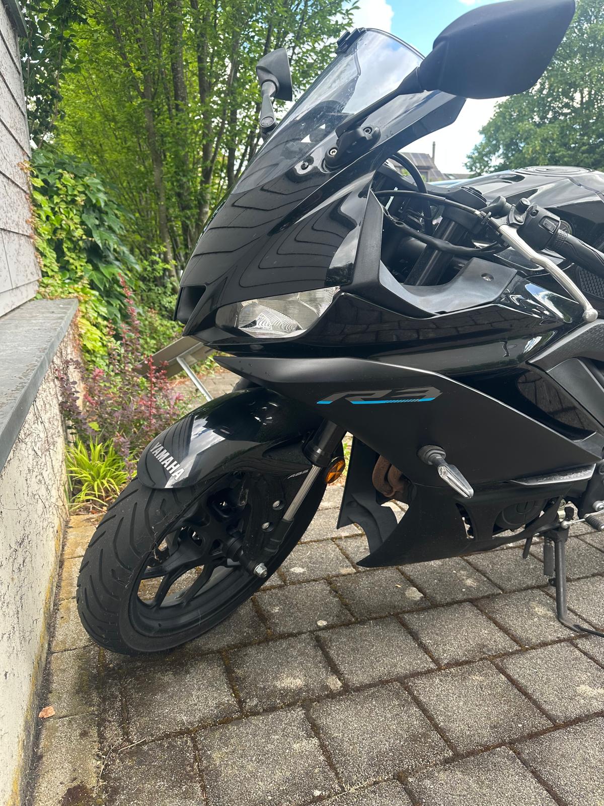 YAMAHA YZF-R3-image-2
