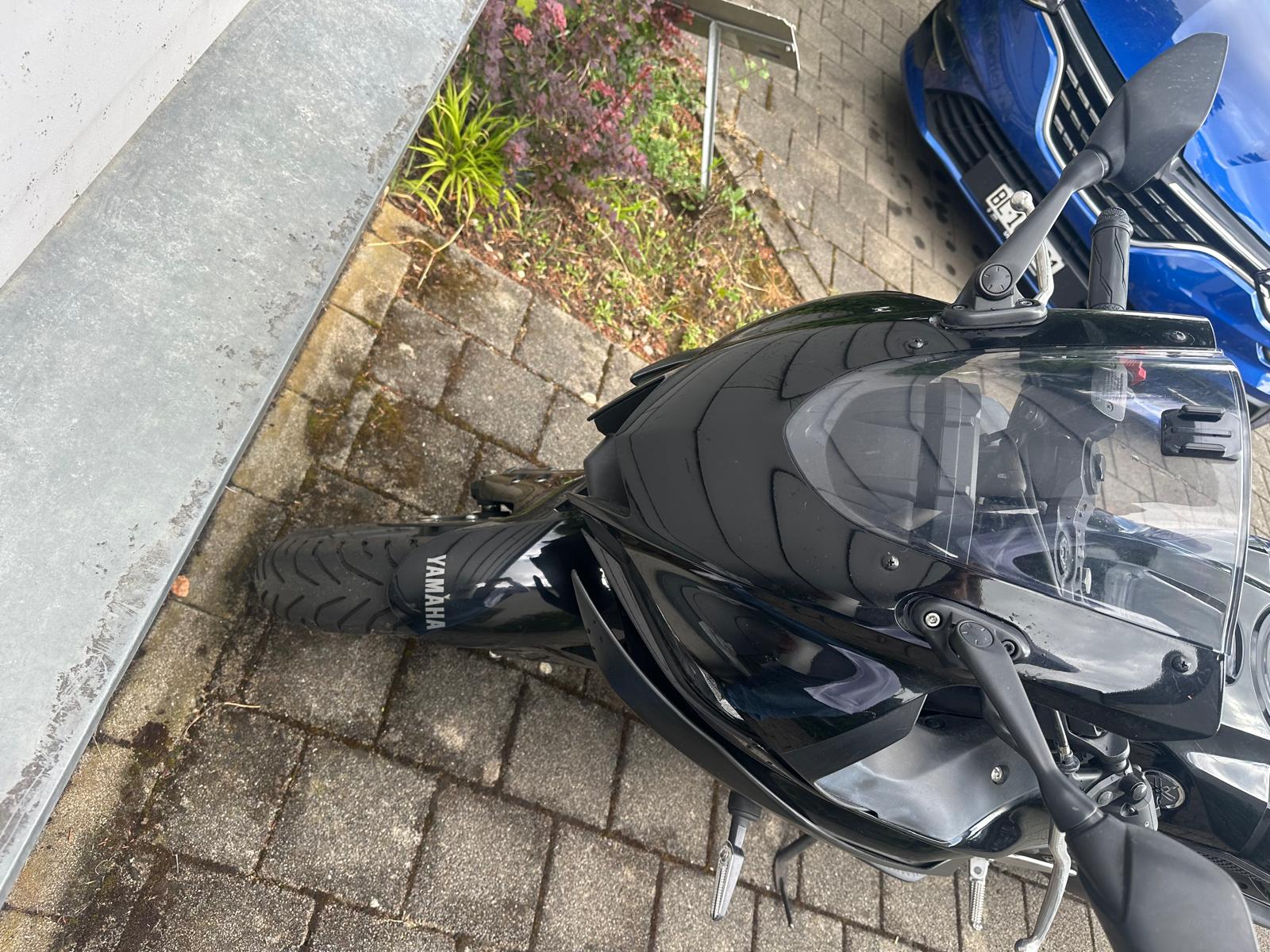 YAMAHA YZF-R3-image-7
