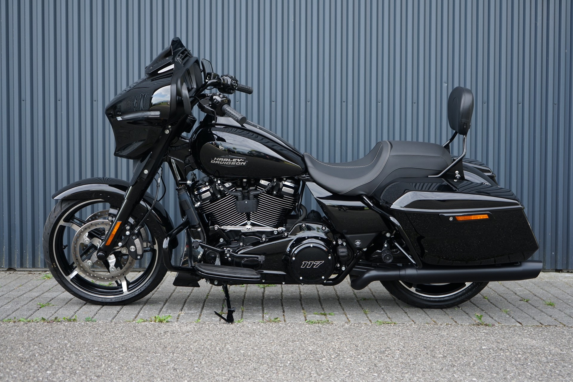 HARLEY-DAVIDSON FLHX Street Glide Black Finish 117-image-5