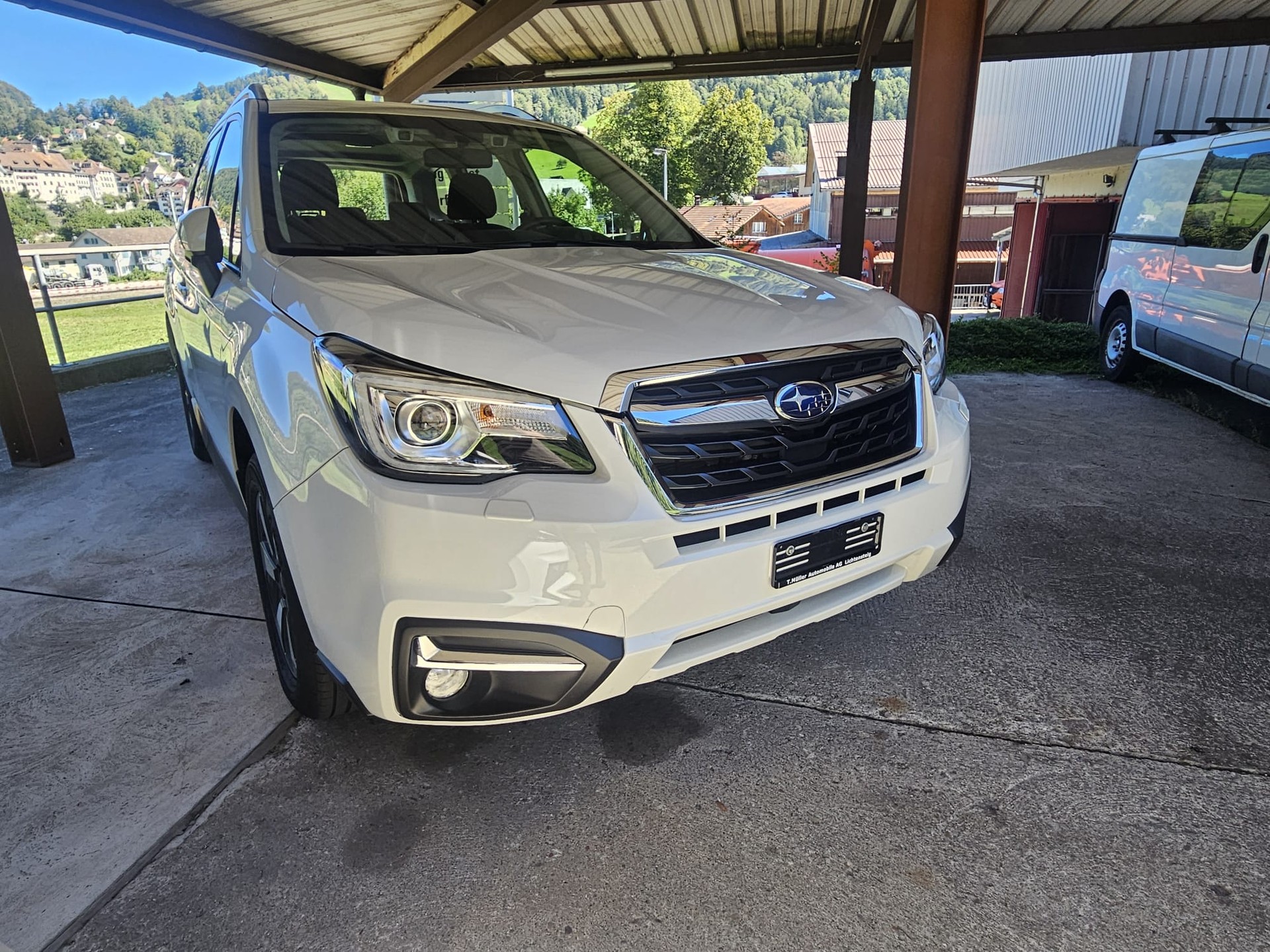 SUBARU Forester 2.0i Swiss Plus Lineartronic