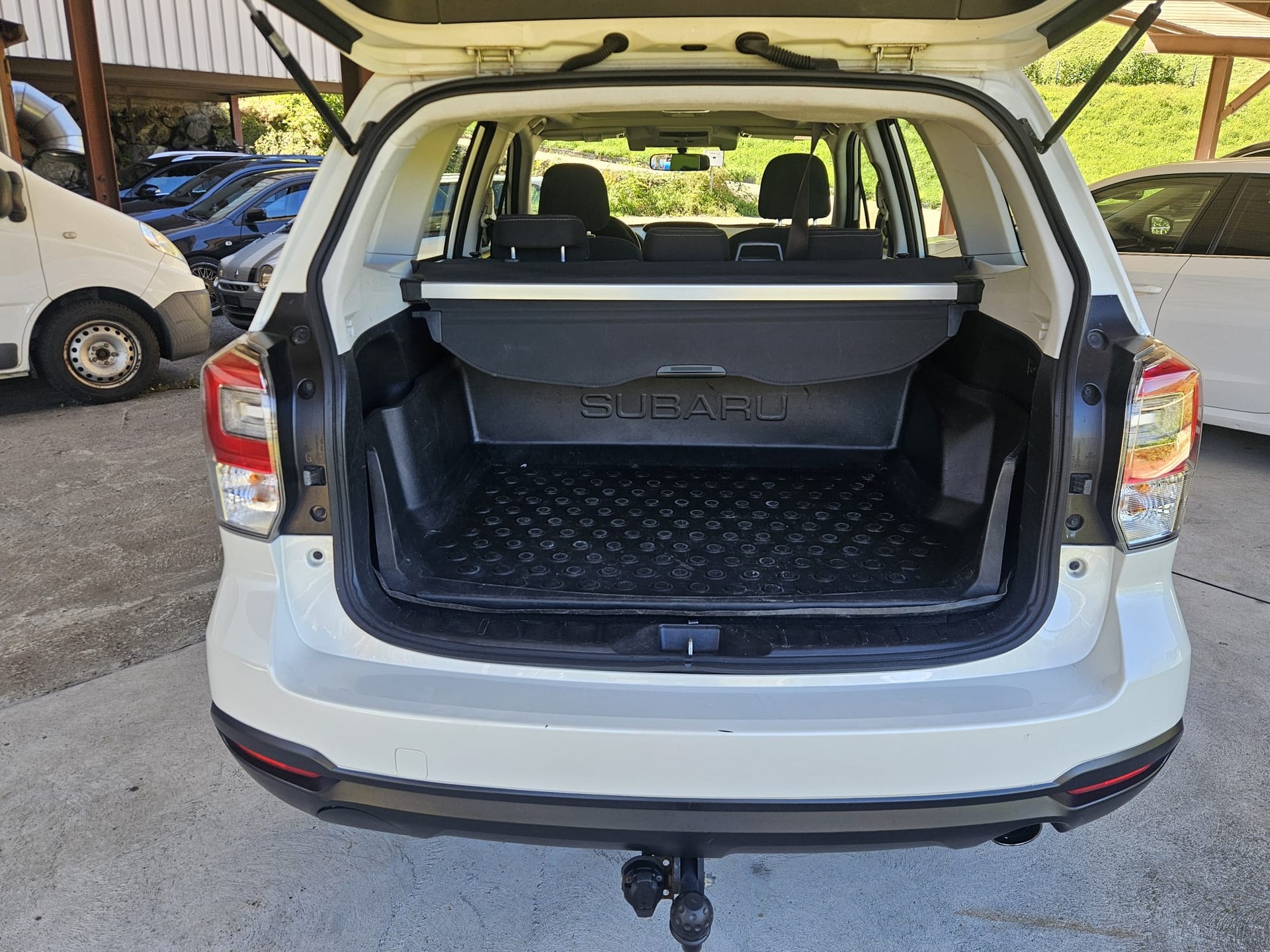 SUBARU Forester 2.0i Swiss Plus Lineartronic-image-6