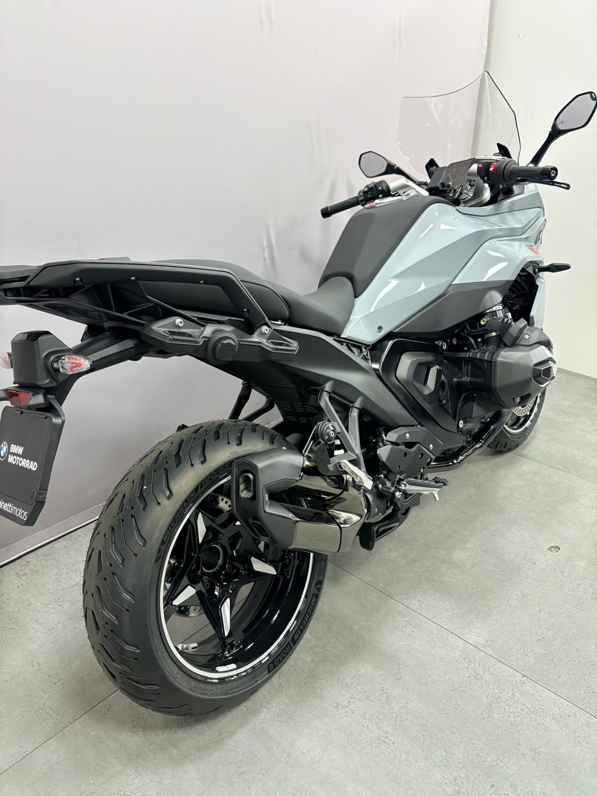 BMW R 1300 RS INCLUS : BOXER BONUS 1500 - + FACCHINETTI DAYS 600-image-1