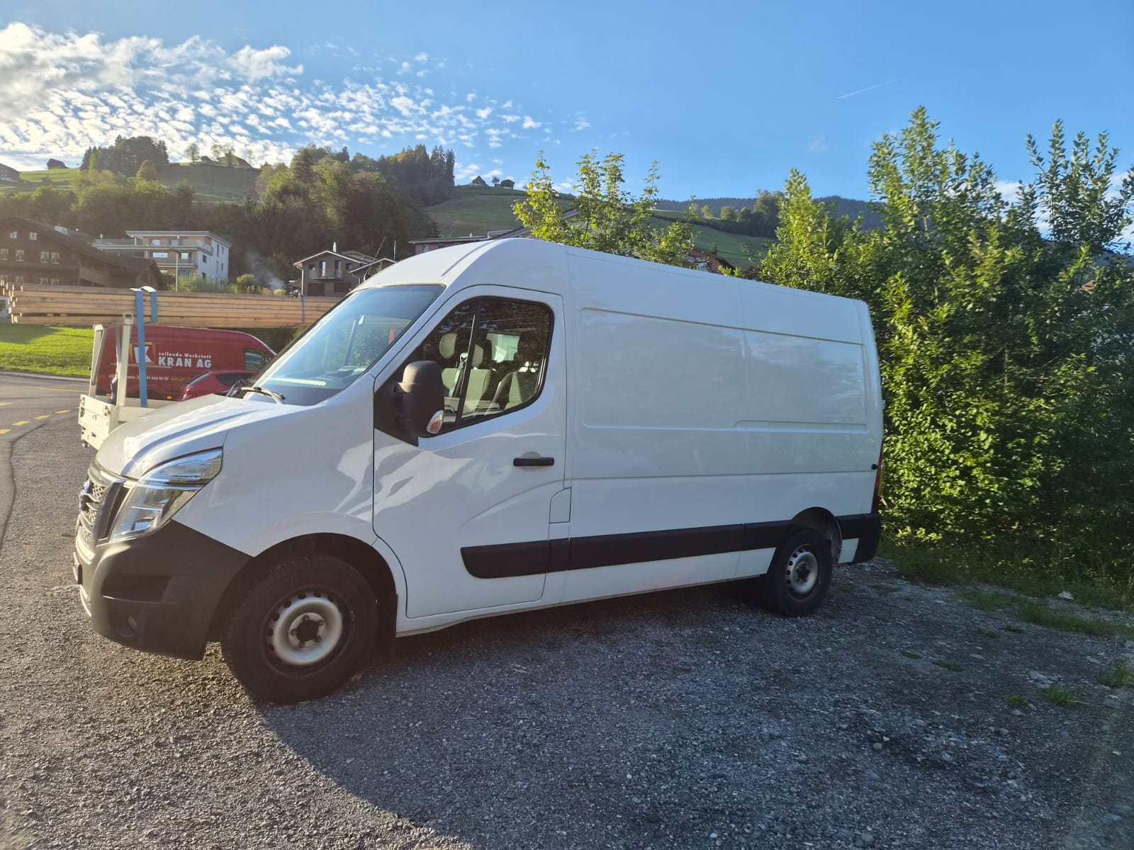 NISSAN 2.3 dCi 135 Acenta