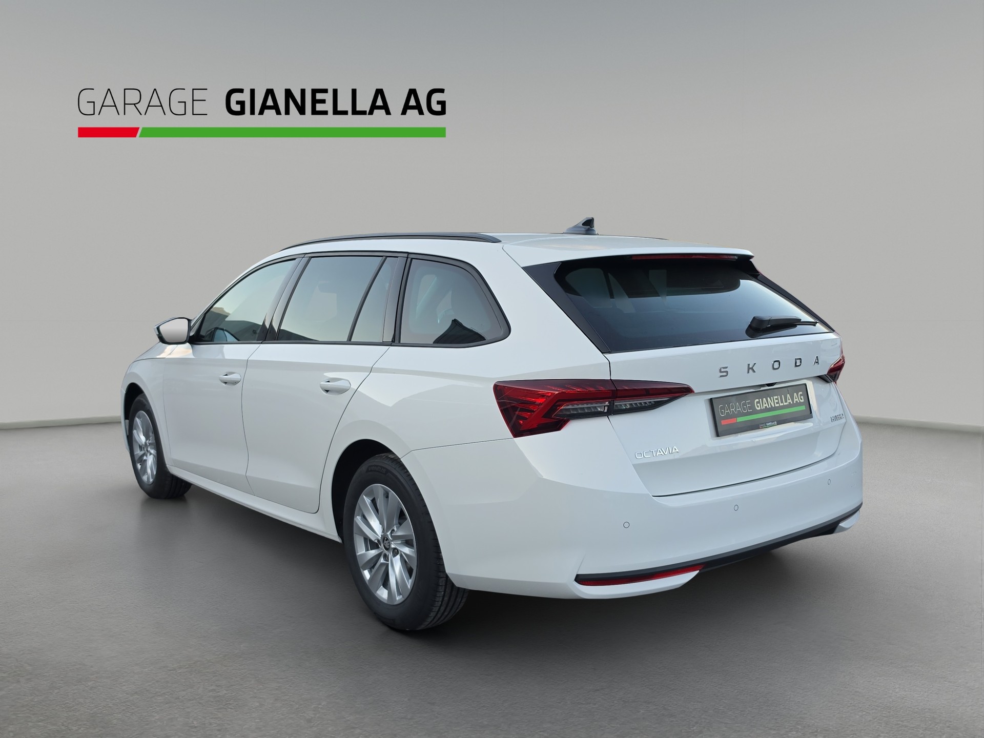 SKODA Octavia Combi 1.5 TSI mHEV DSG Selection-showroom-element-2
