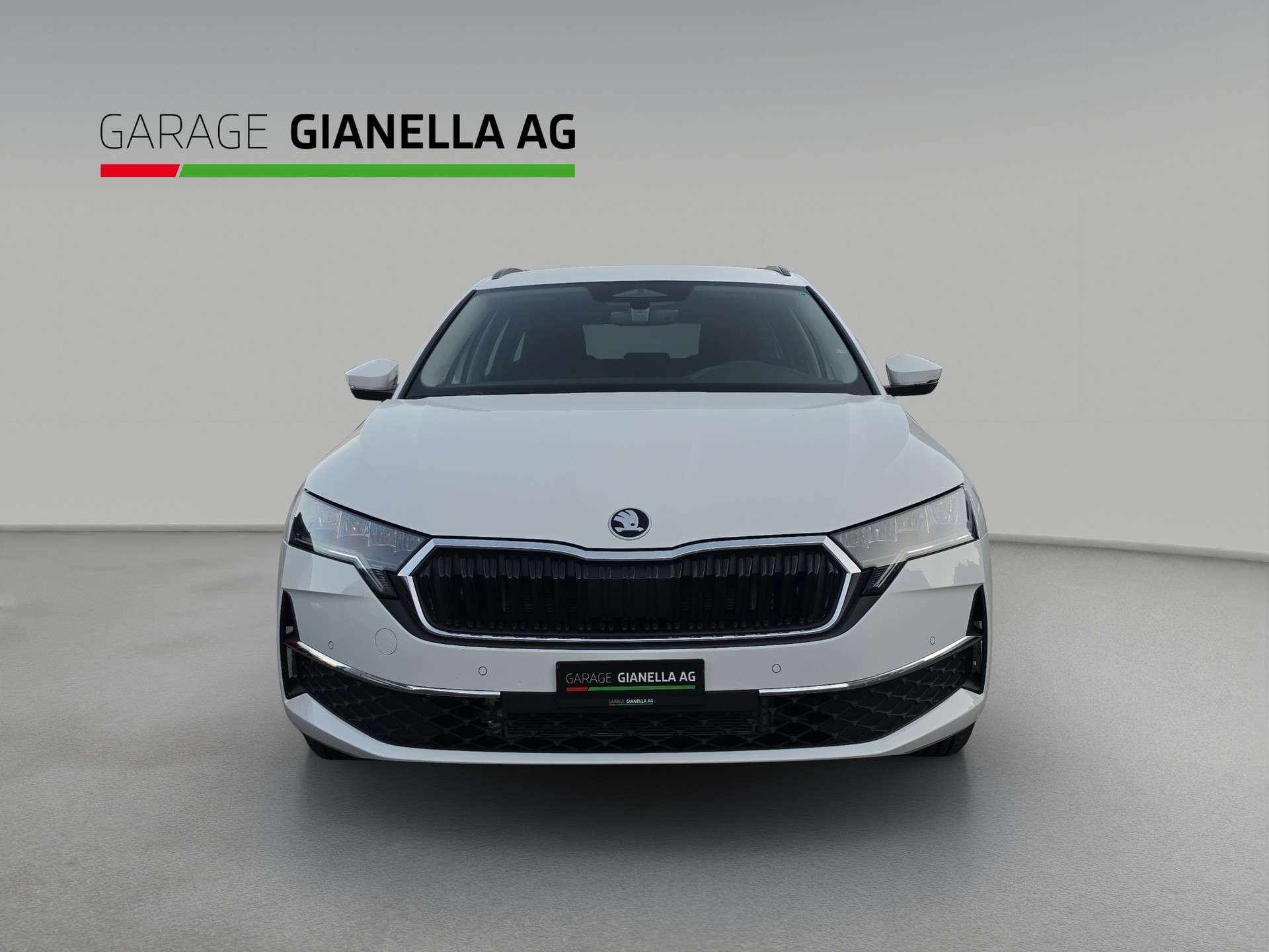 SKODA Octavia Combi 1.5 TSI mHEV DSG Selection-showroom-element-3