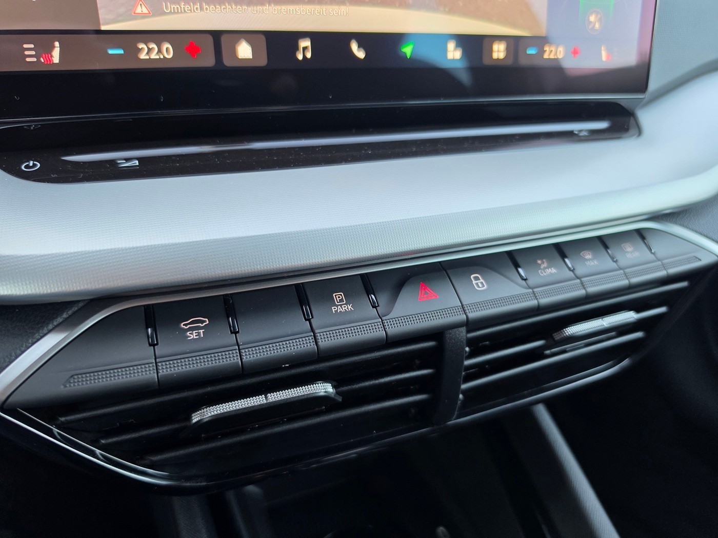 SKODA Octavia Combi 1.5 TSI mHEV DSG Selection-image-11