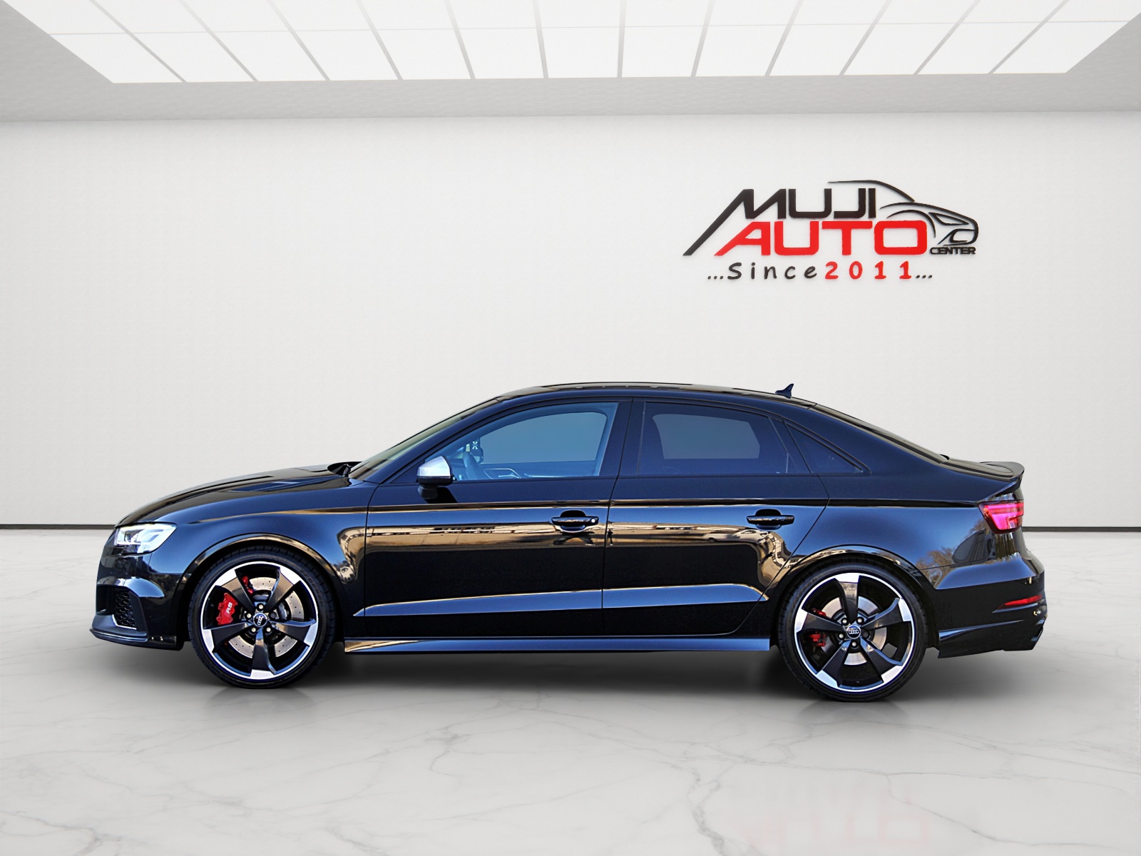 AUDI RS3 Sedan 2.5 TSI quattro S-tronic-showroom-element-1