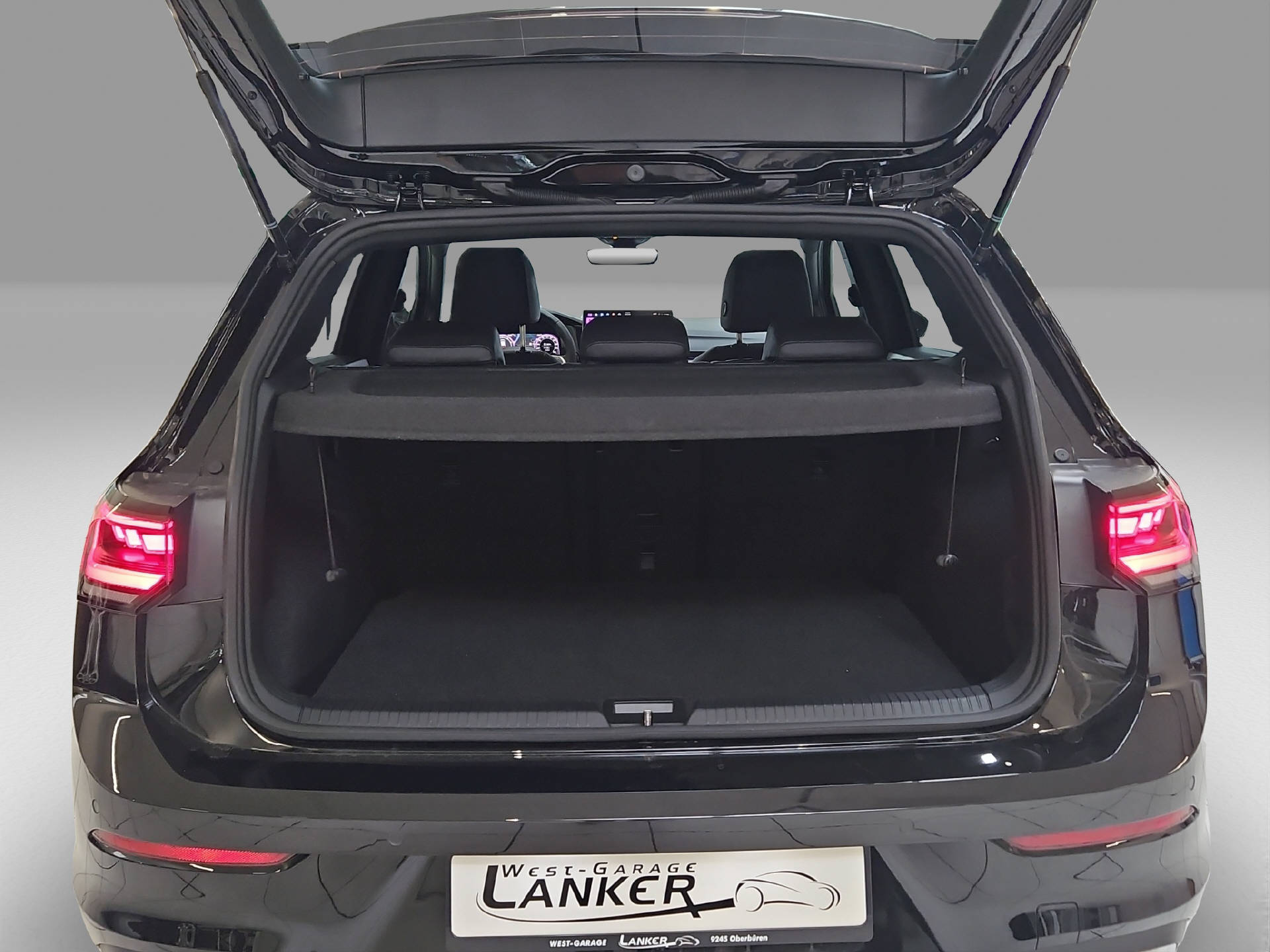 VW Golf VIII 1.5 eTSI Edition 50 DSG-image-15