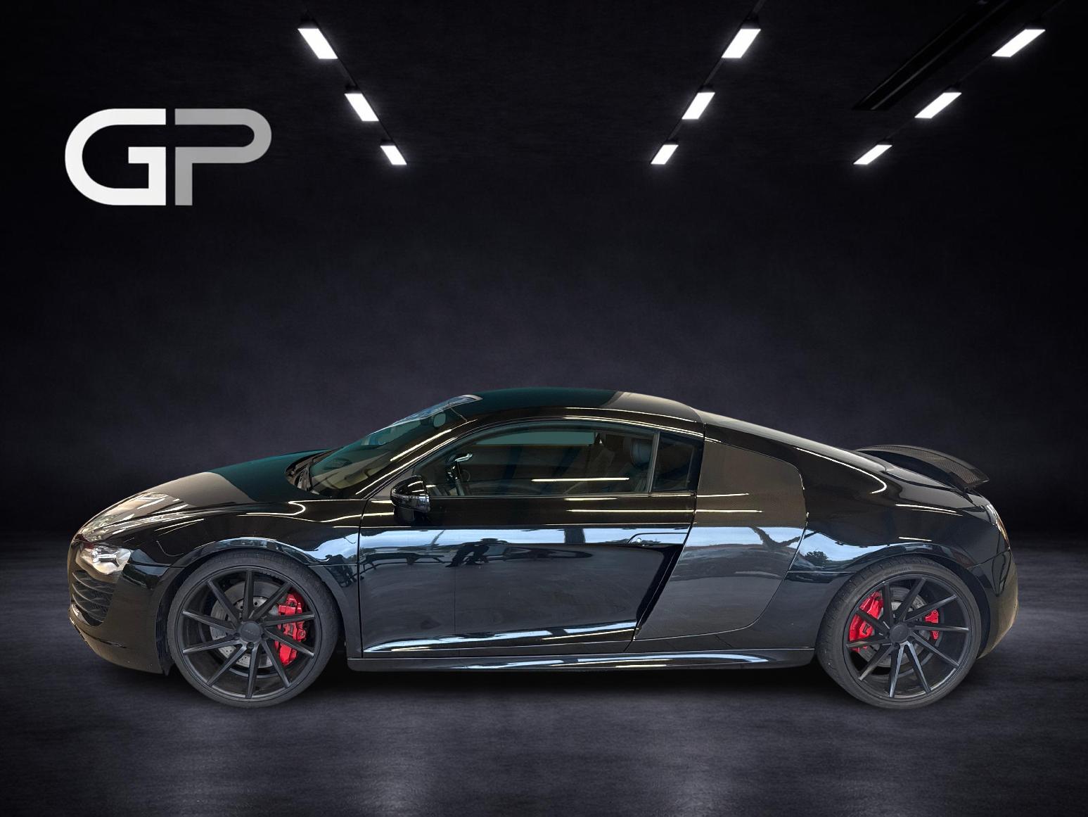 AUDI R8 Coupé 4.2-showroom-element-1
