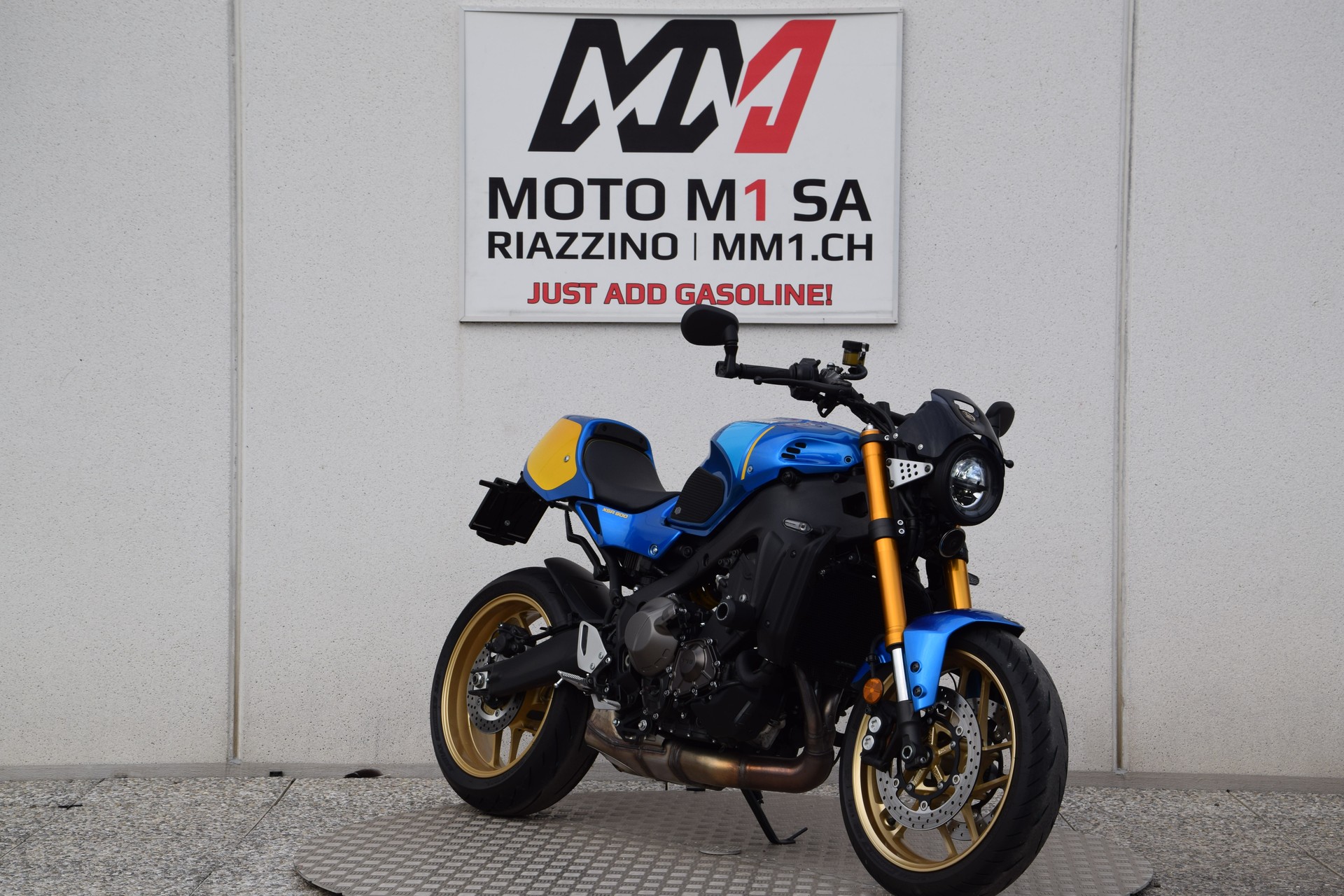 YAMAHA XSR 900-image-1