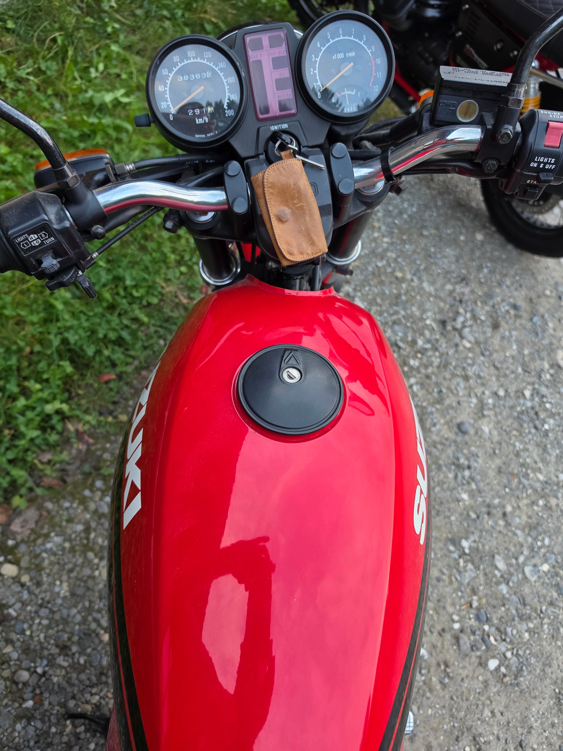 SUZUKI GSX 400e-image-4