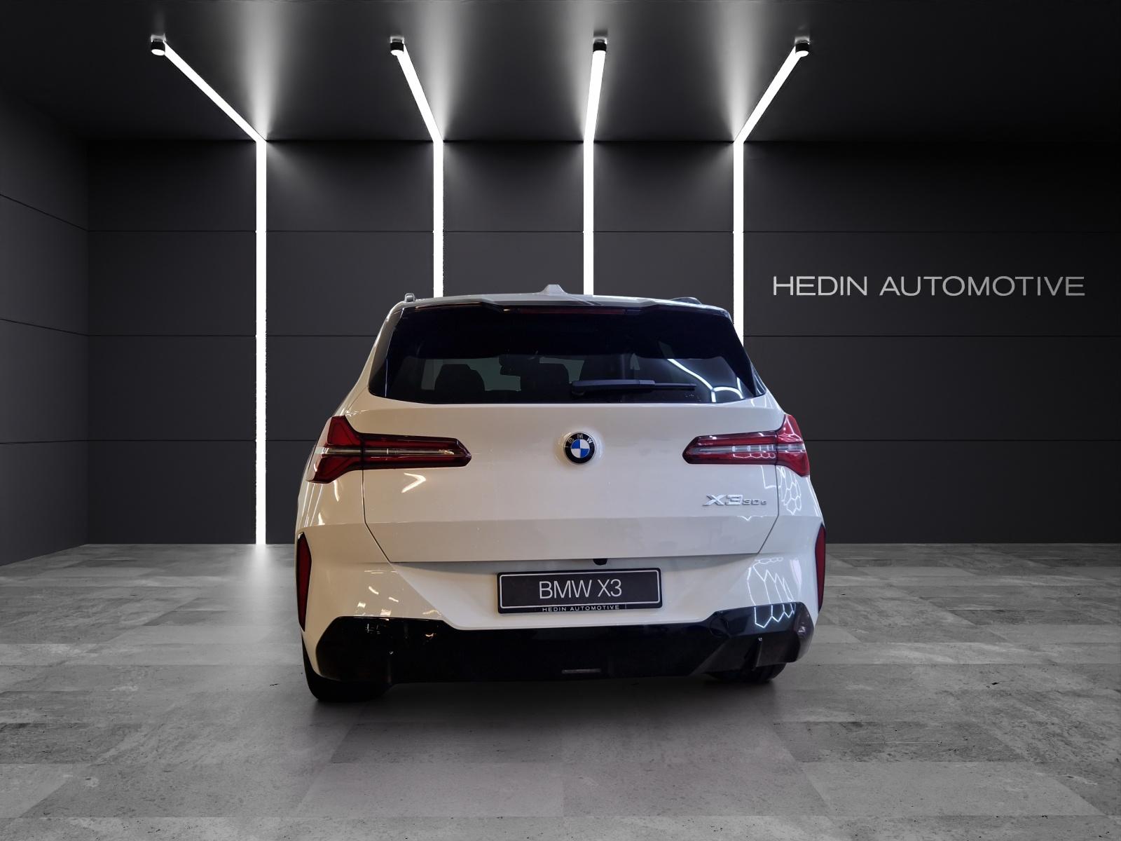BMW X3 30e xDrive-showroom-element-3
