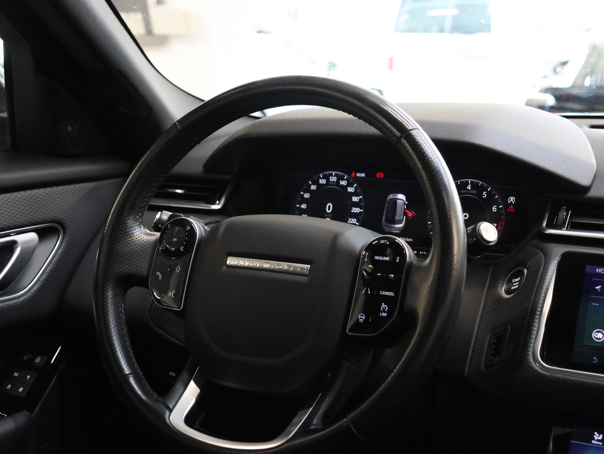 LAND ROVER Range Rover Velar P 250 S Automatic-image-30