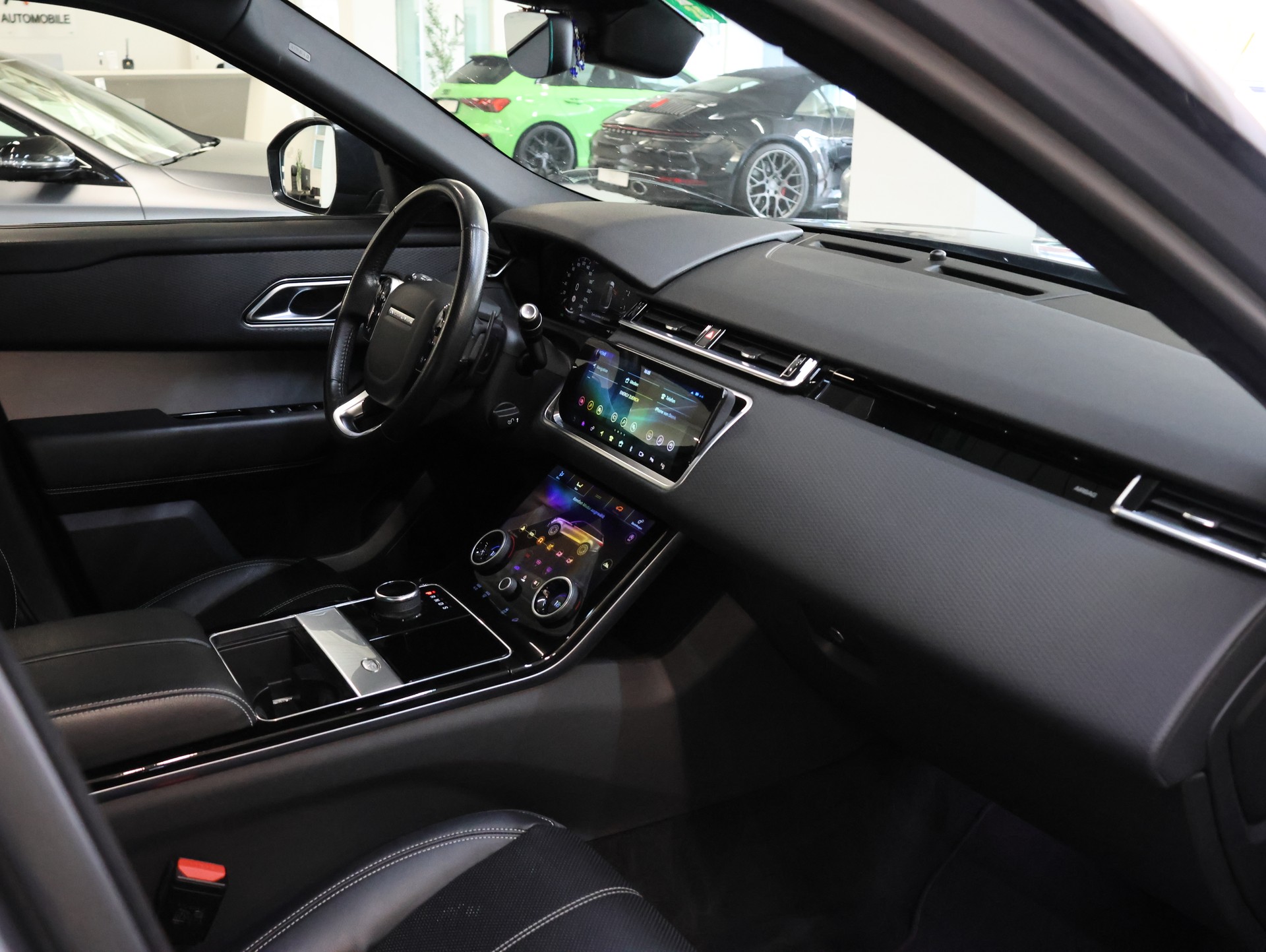 LAND ROVER Range Rover Velar P 250 S Automatic-image-26