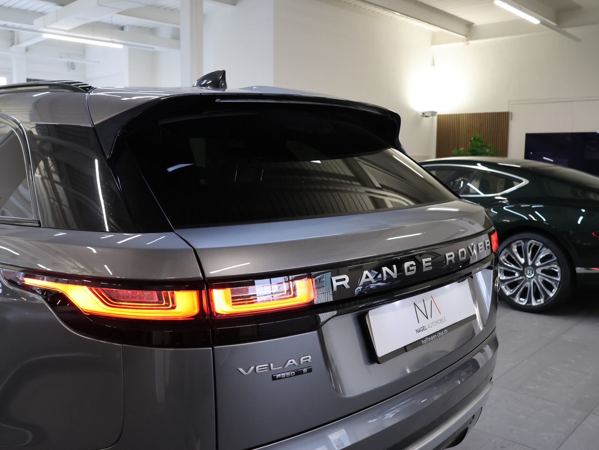 LAND ROVER Range Rover Velar P 250 S Automatic-image-6