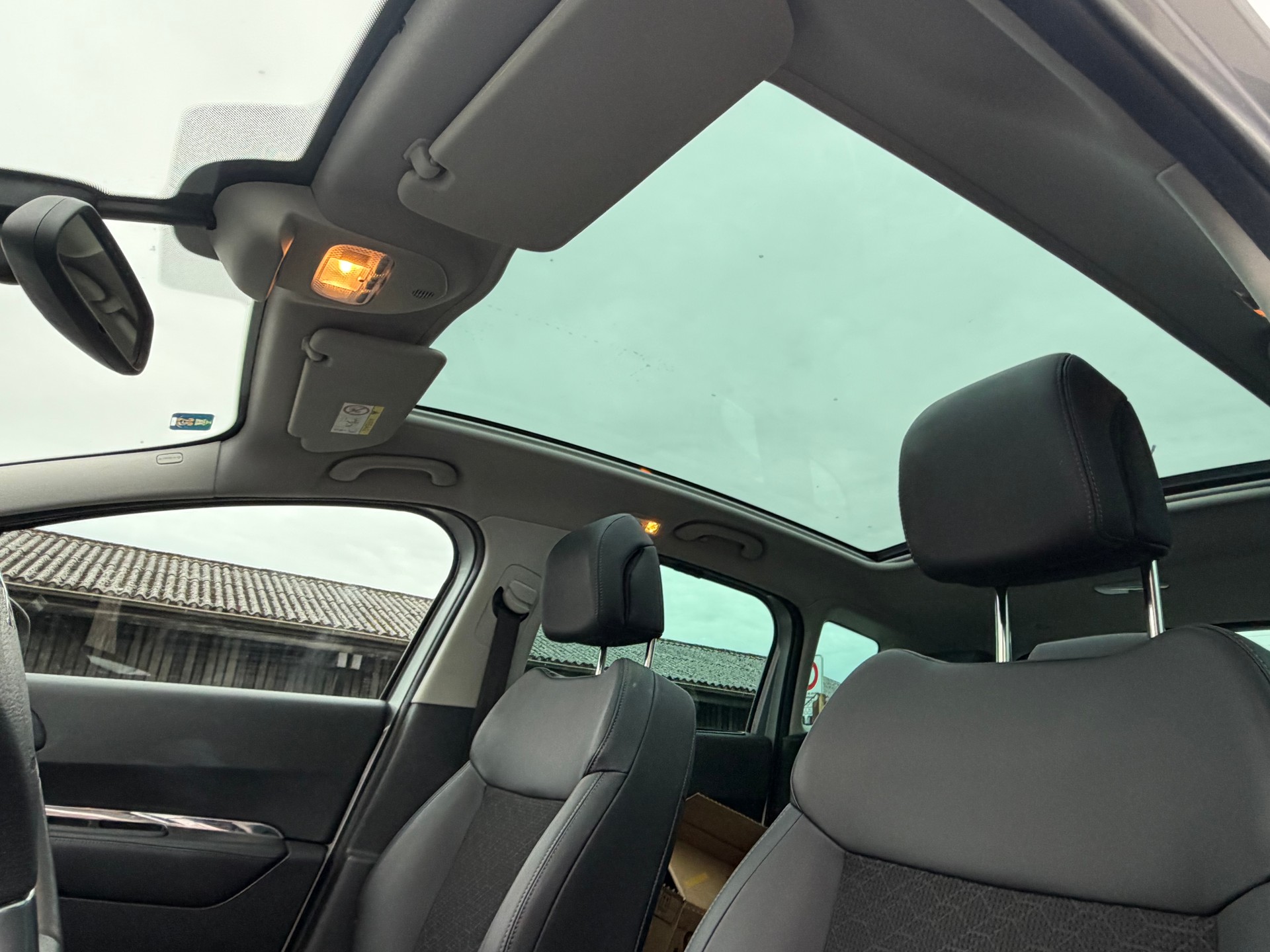 PEUGEOT 3008 1.6 16V T Style Tiptronic-image-9