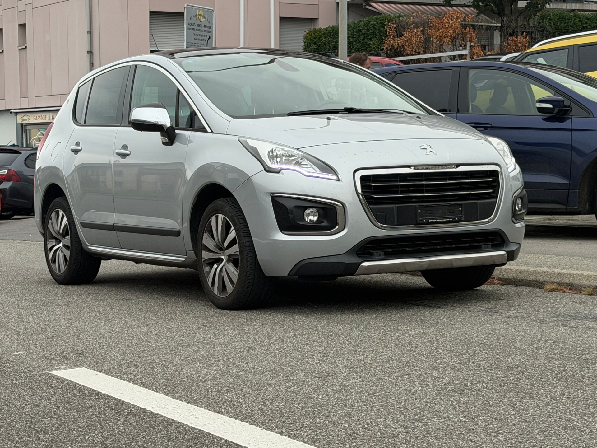PEUGEOT 3008 1.6 16V T Style Tiptronic-showroom-element-1