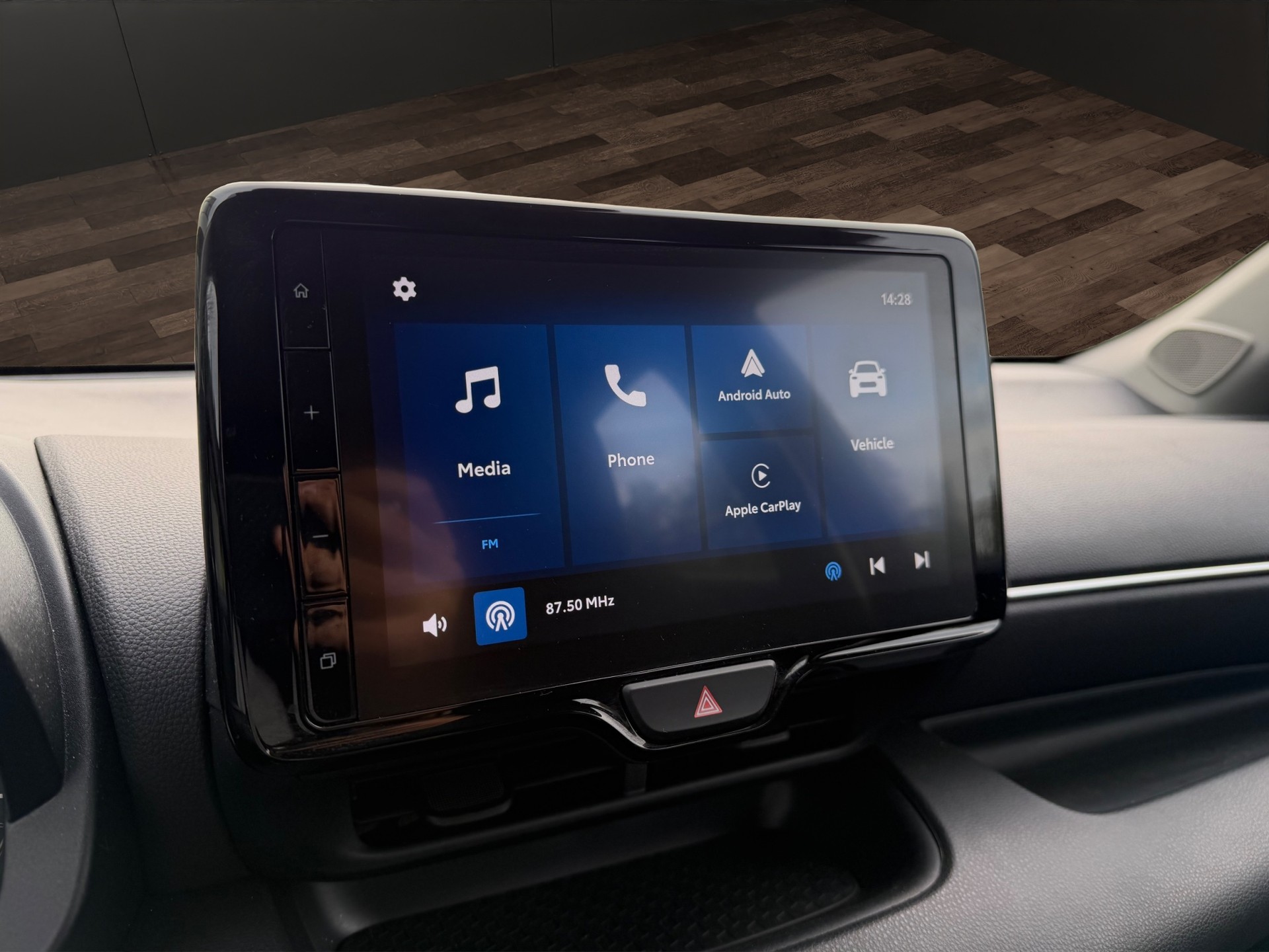MAZDA 2 Hybrid Centre-line-image-20