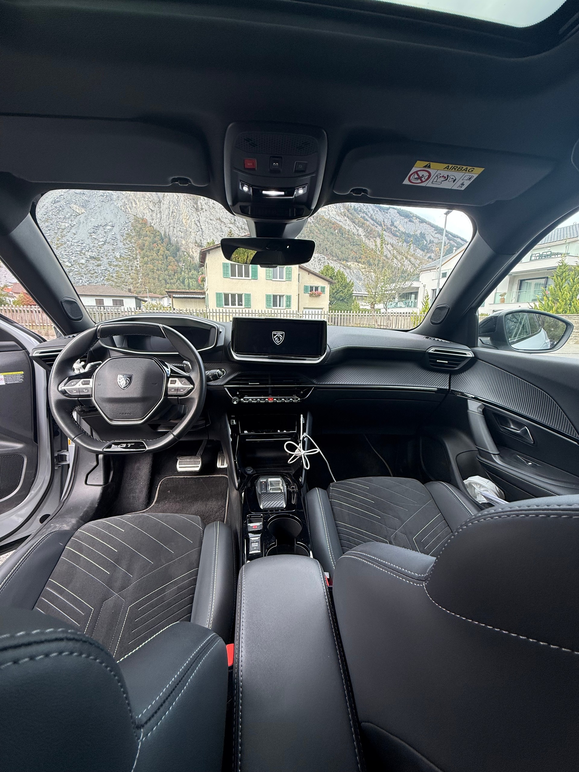 PEUGEOT 1.2 PureTech 130 GT-image-5