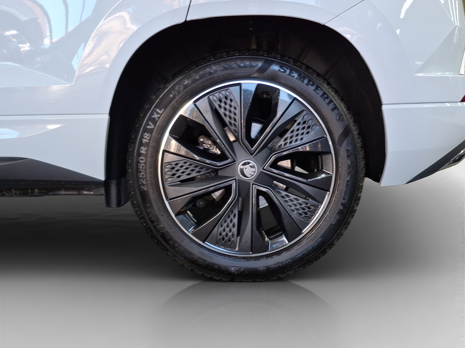 SKODA Karoq 2.0 TSI SportLine 4x4 DSG-image-13