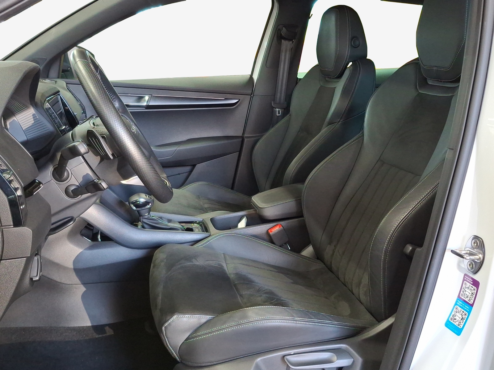SKODA Karoq 2.0 TSI SportLine 4x4 DSG-image-7