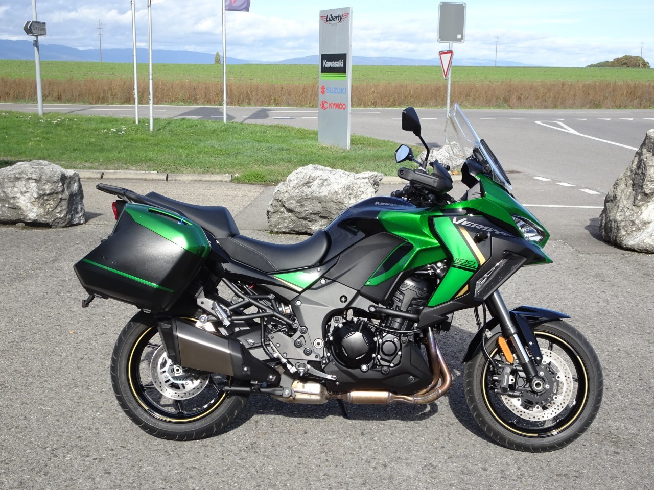 KAWASAKI Versys 1100 SE Tourer-image-0