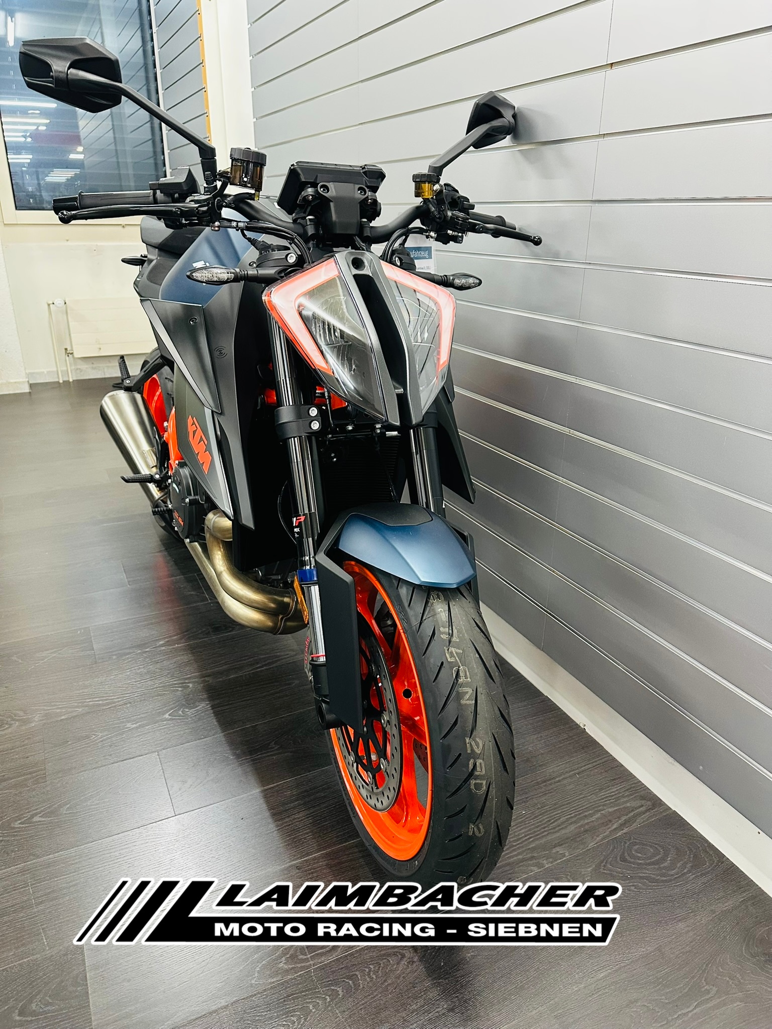 KTM 1290 Super Duke R EVO-image-2