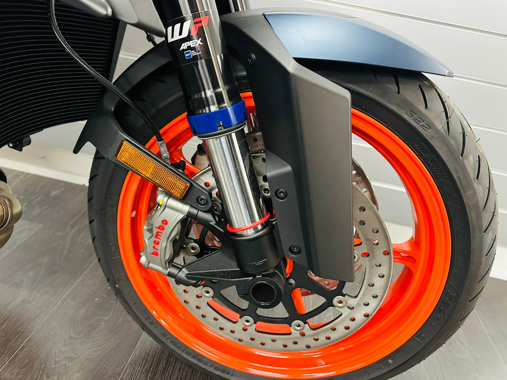 KTM 1290 Super Duke R EVO-image-3