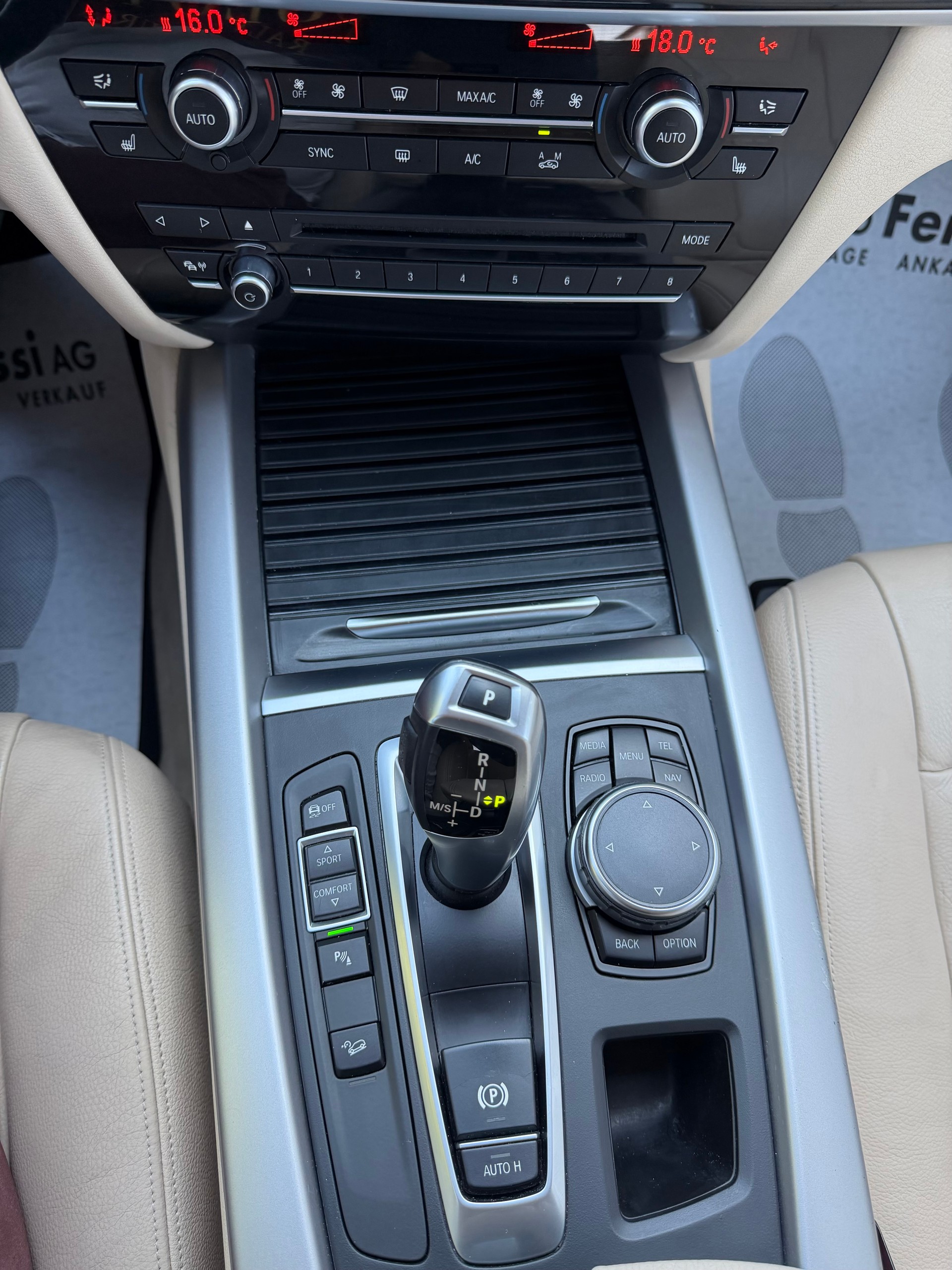 BMW X5 xDrive 30d Steptronic-image-15