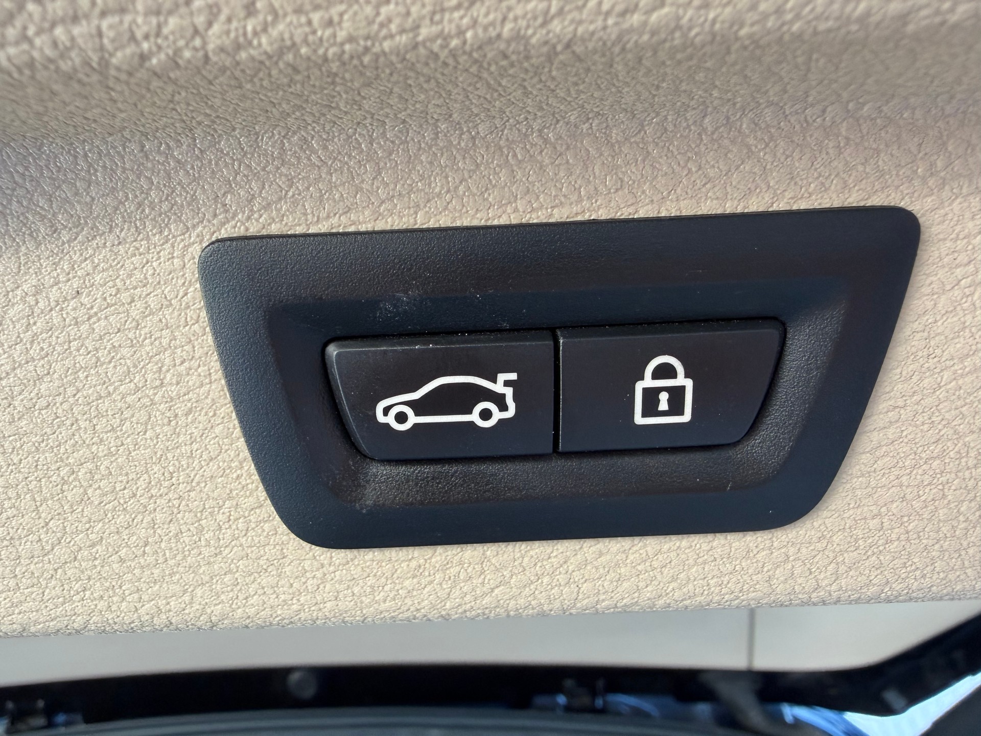 BMW X5 xDrive 30d Steptronic-image-19