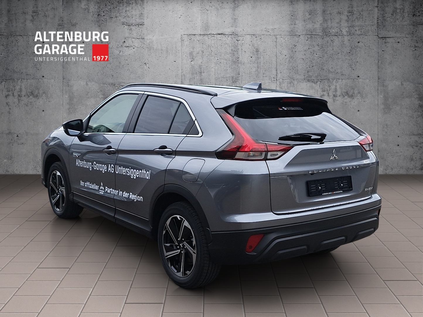 MITSUBISHI Eclipse Cross 2.4 PHEV Inform-showroom-element-2