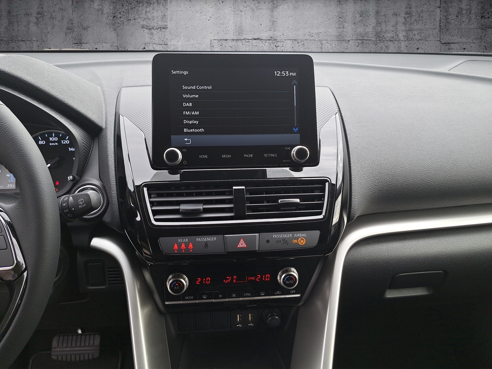 MITSUBISHI Eclipse Cross 2.4 PHEV Inform-image-11