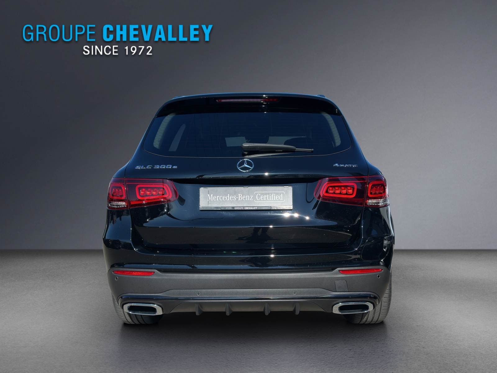 MERCEDES-BENZ GLC 300 e AMG Line 4Matic 9G-Tronic-image-4