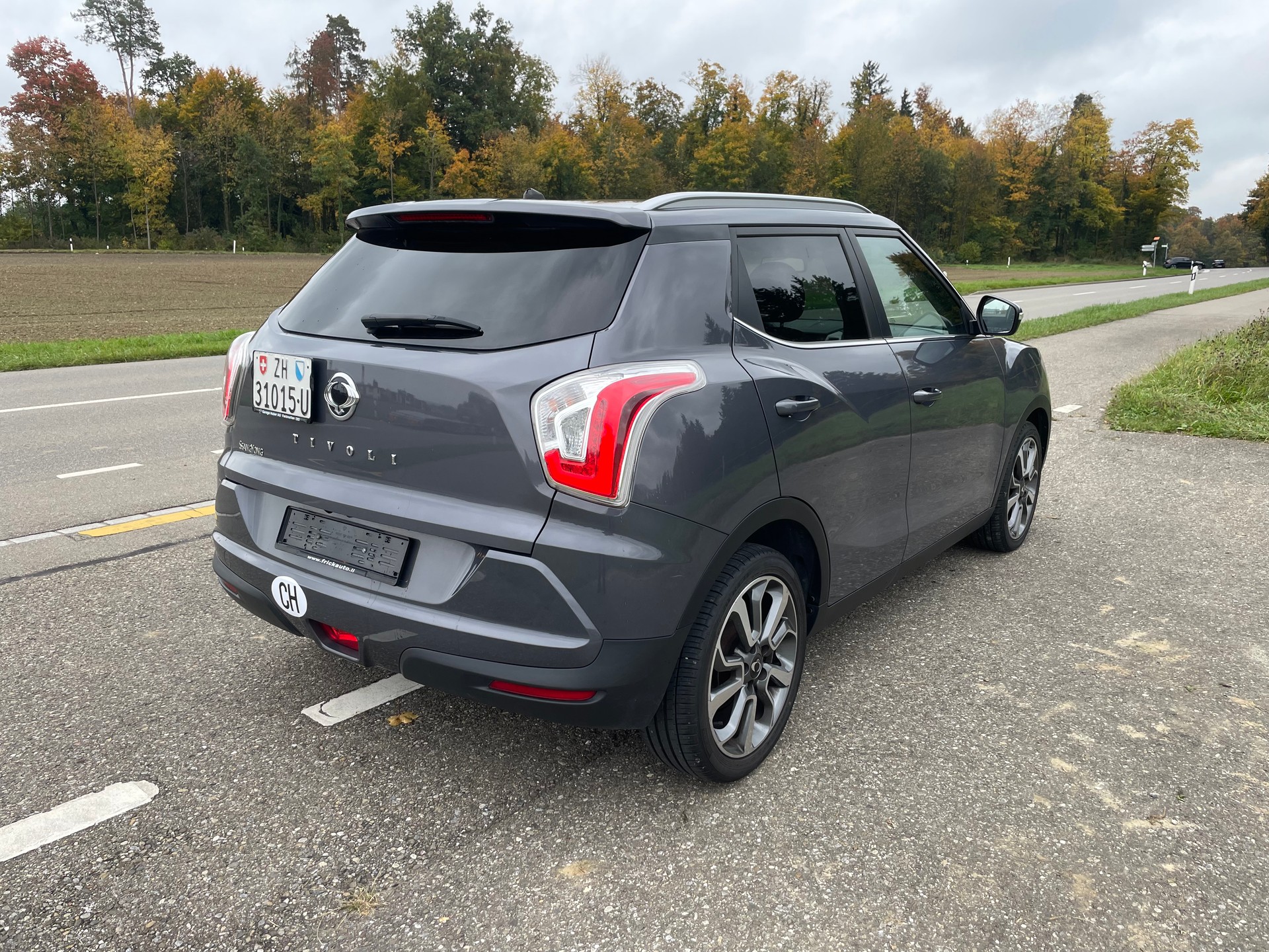 KGM-SsangYong Tivoli 1.6 e-XGi Quartz 2WD-image-3