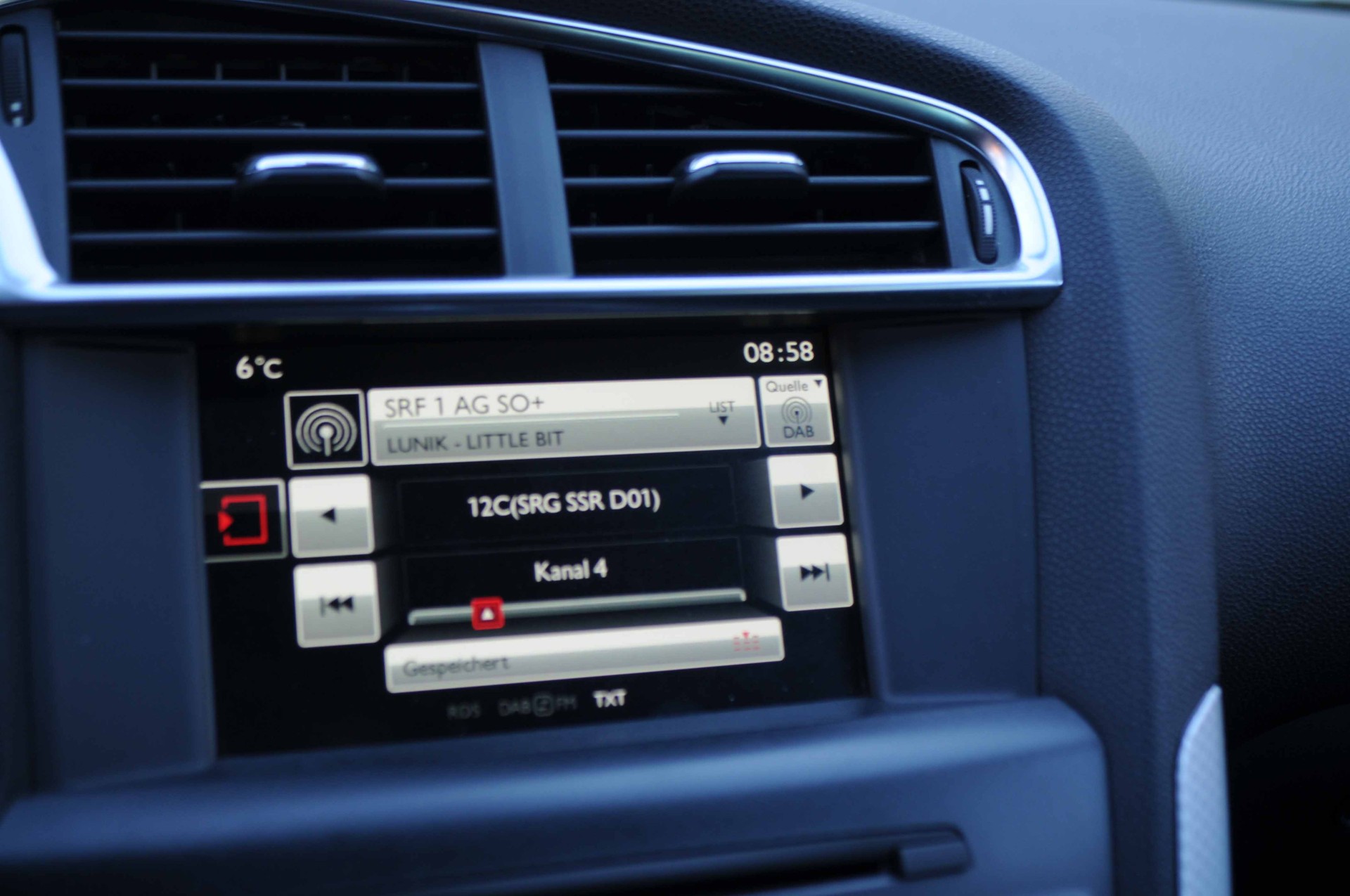 DS AUTOMOBILES DS4 2.0 HDi Dark Top Automatic-image-12
