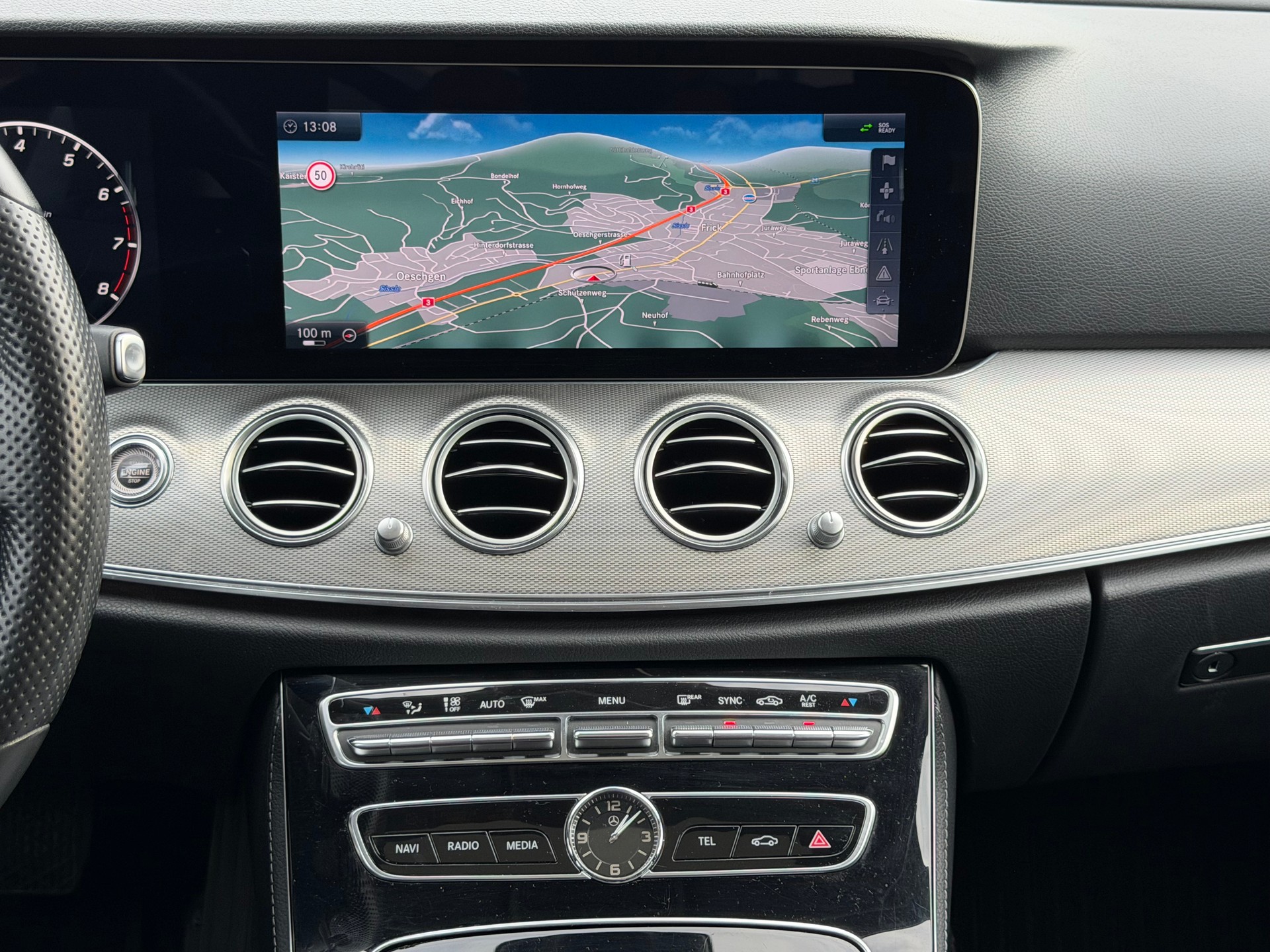 MERCEDES-BENZ E 250 Exclusive-image-19