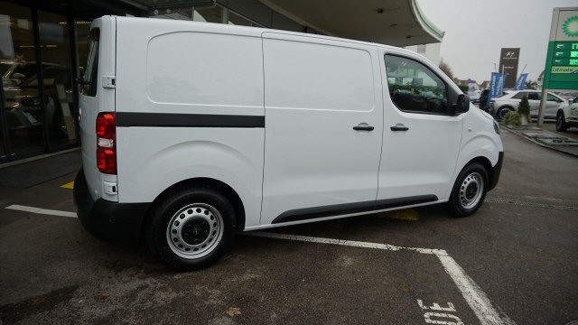 OPEL Vivaro Cargo 1.5 D M EyB-showroom-element-3