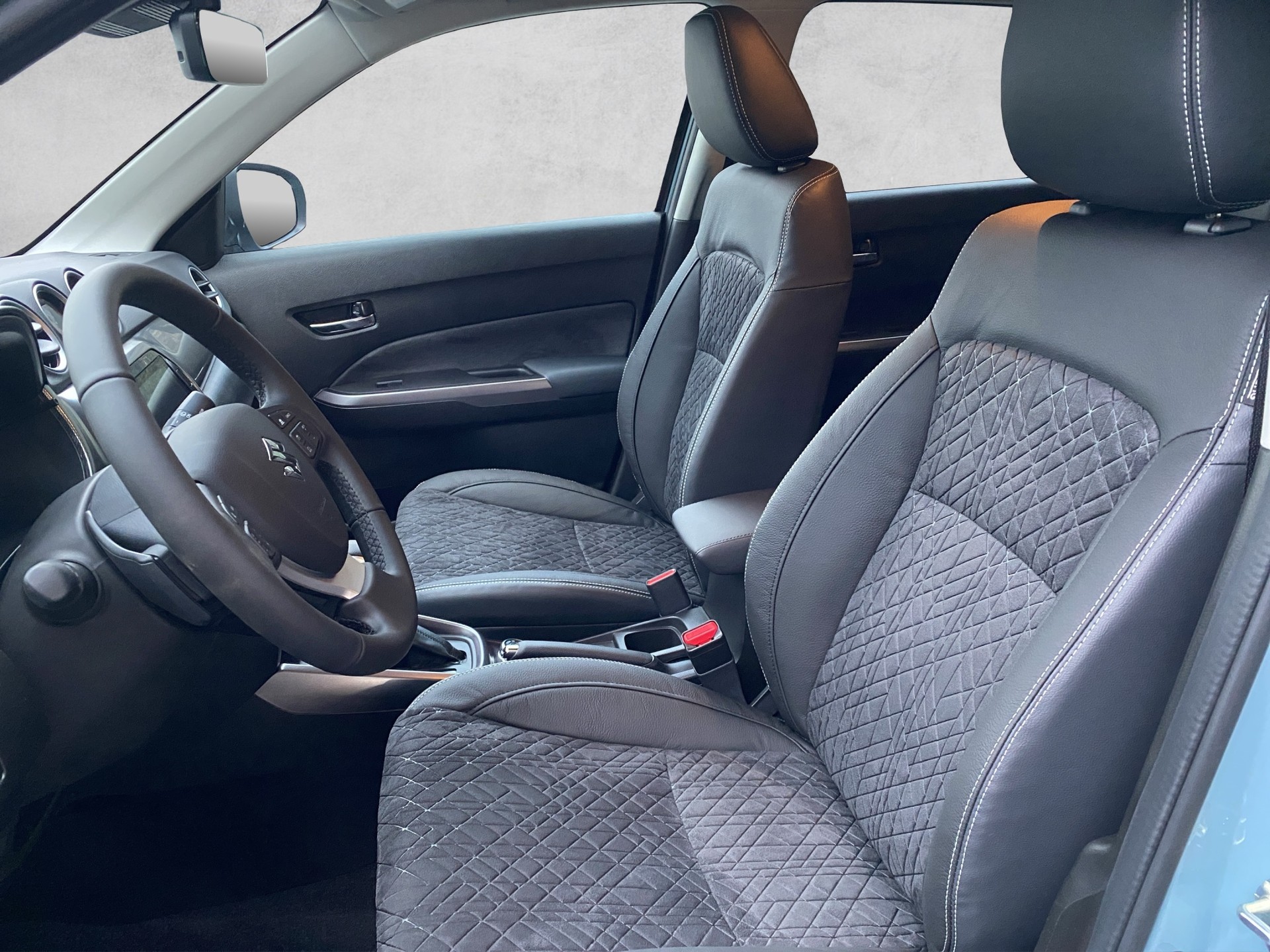 SUZUKI Vitara 1.4 Boosterjet Compact Top 4x4 Hybrid Automatic-image-9