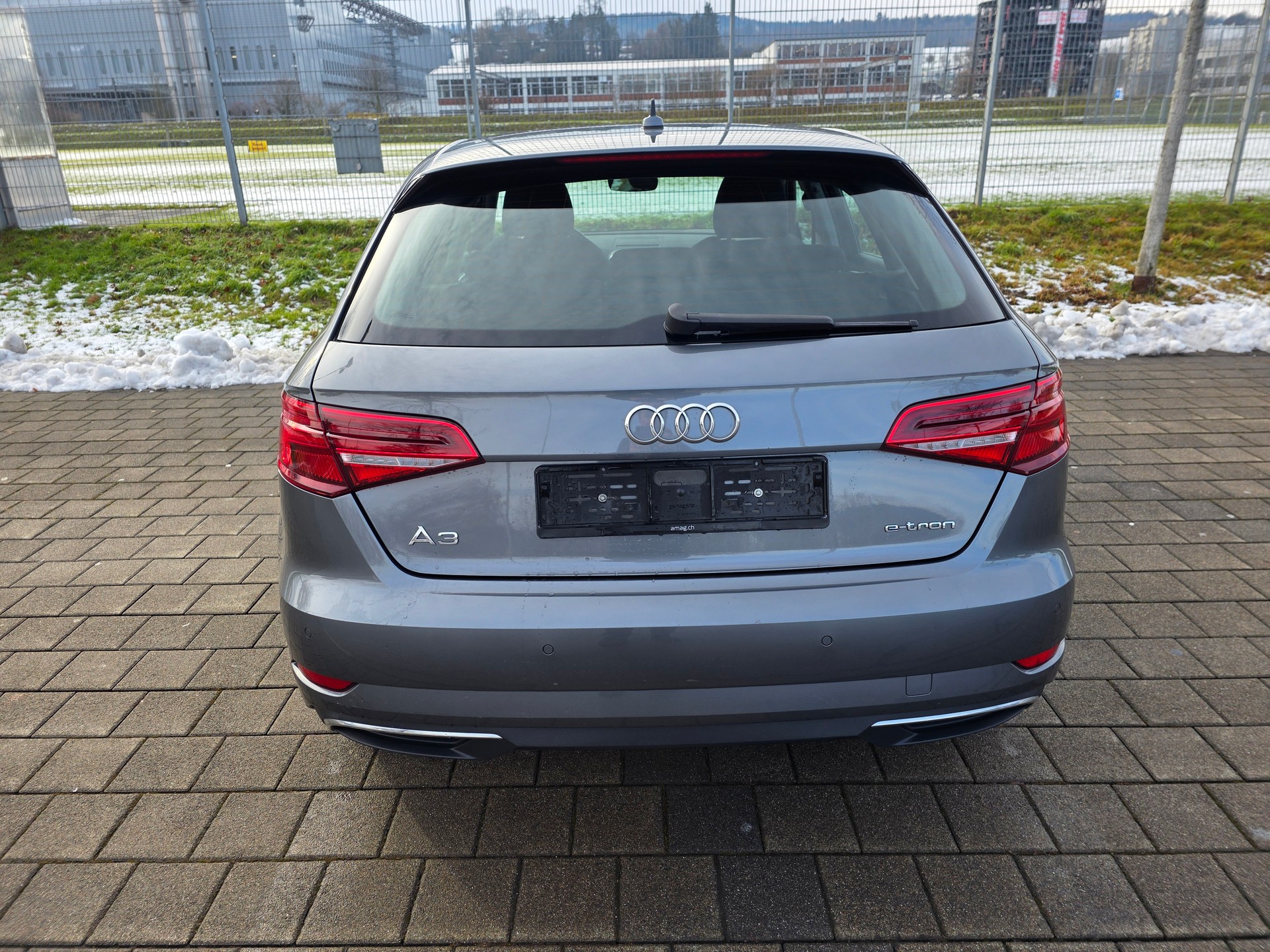 AUDI A3 Sportback 1.4 e-tron Sport S-tronic-image-8